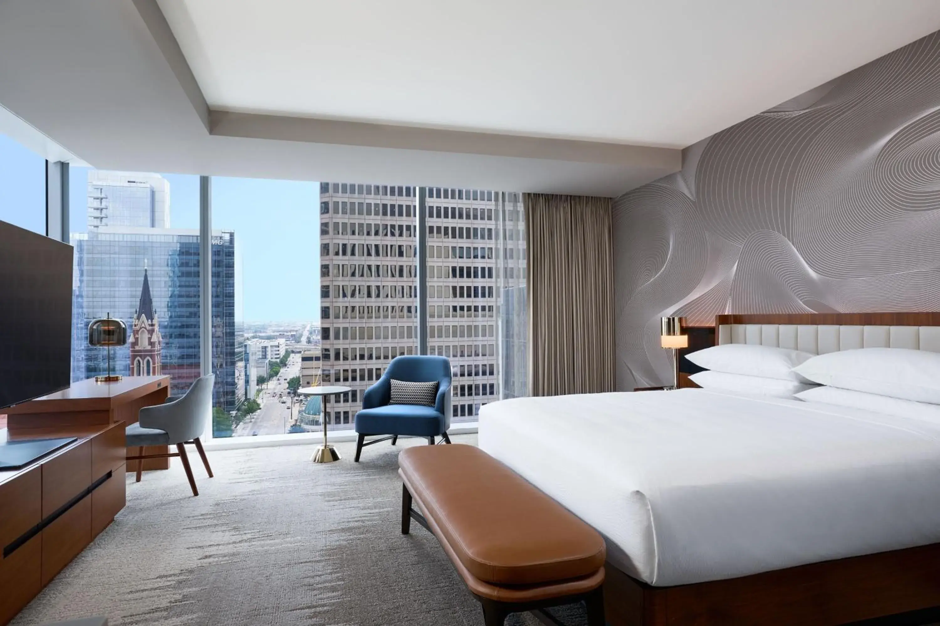 Corner King Room in JW Marriott Dallas Arts District Corner King Room in JW Marriott Dallas Arts District