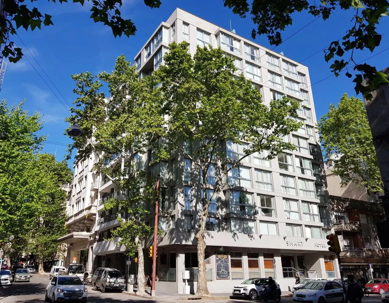 Facade/entrance in Smart Hotel Montevideo