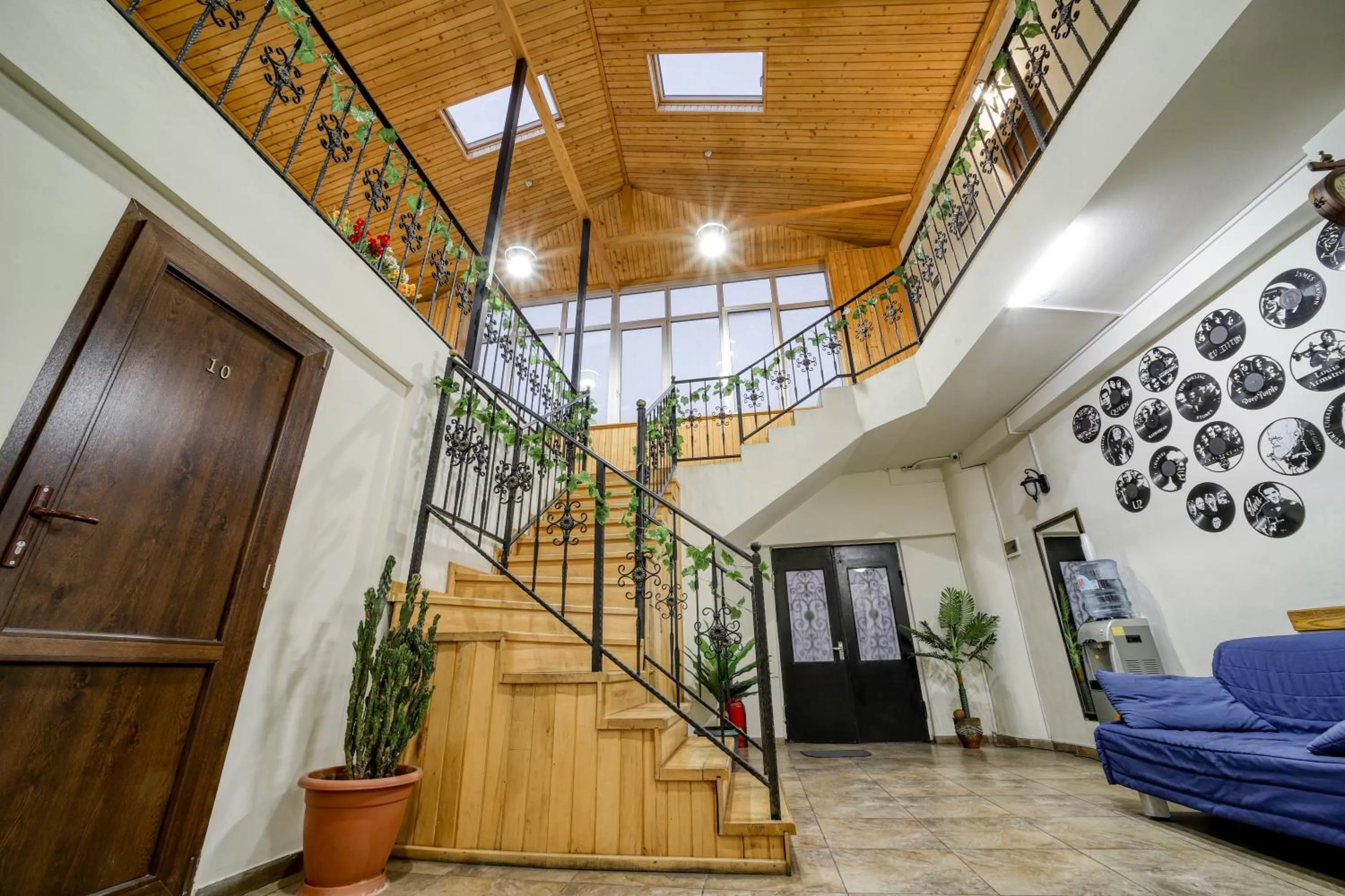 Living room, Lobby/Reception in Nine Hotel