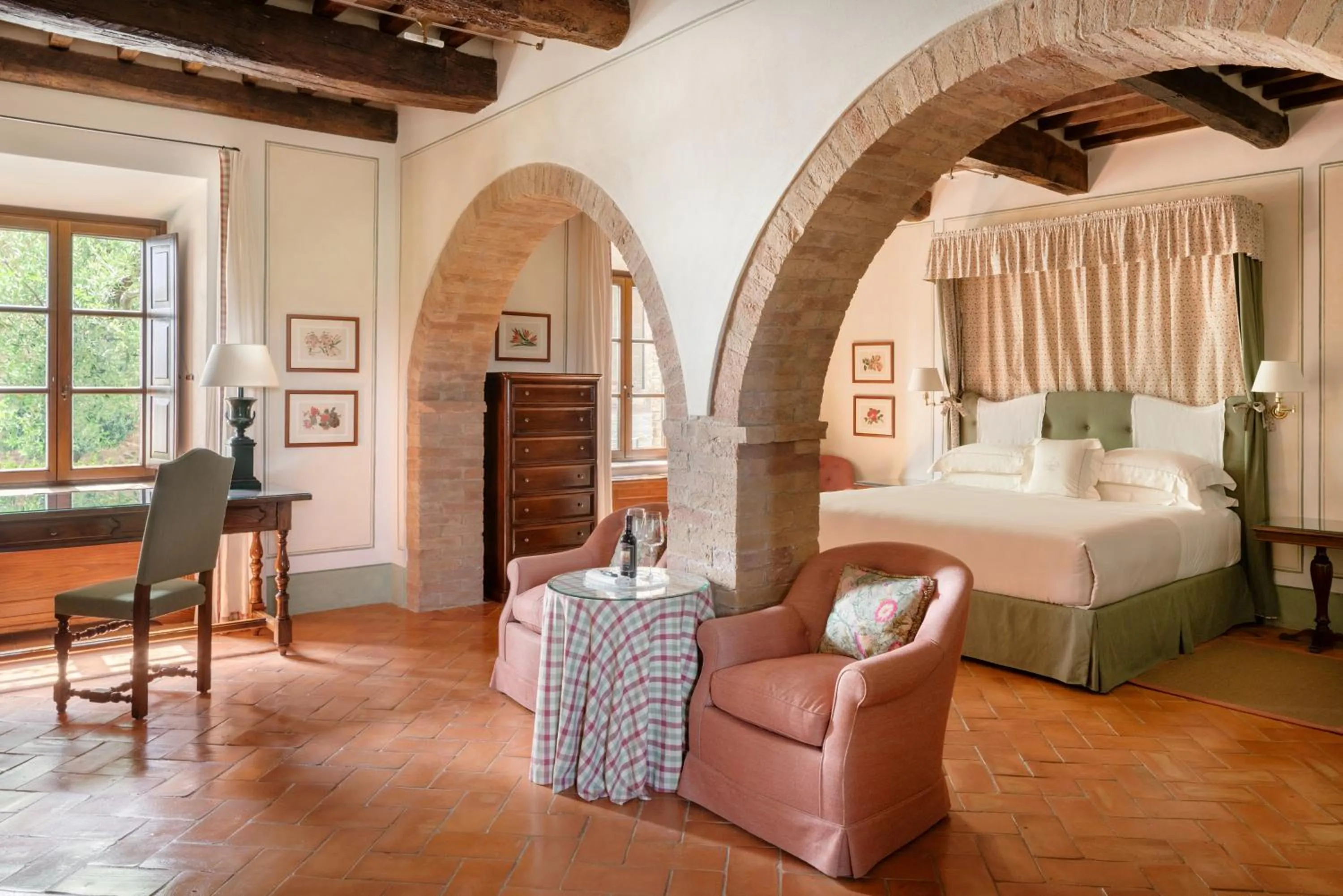 Photo of the whole room, Bed in Castello Banfi - Il Borgo - Relais et Chateaux
