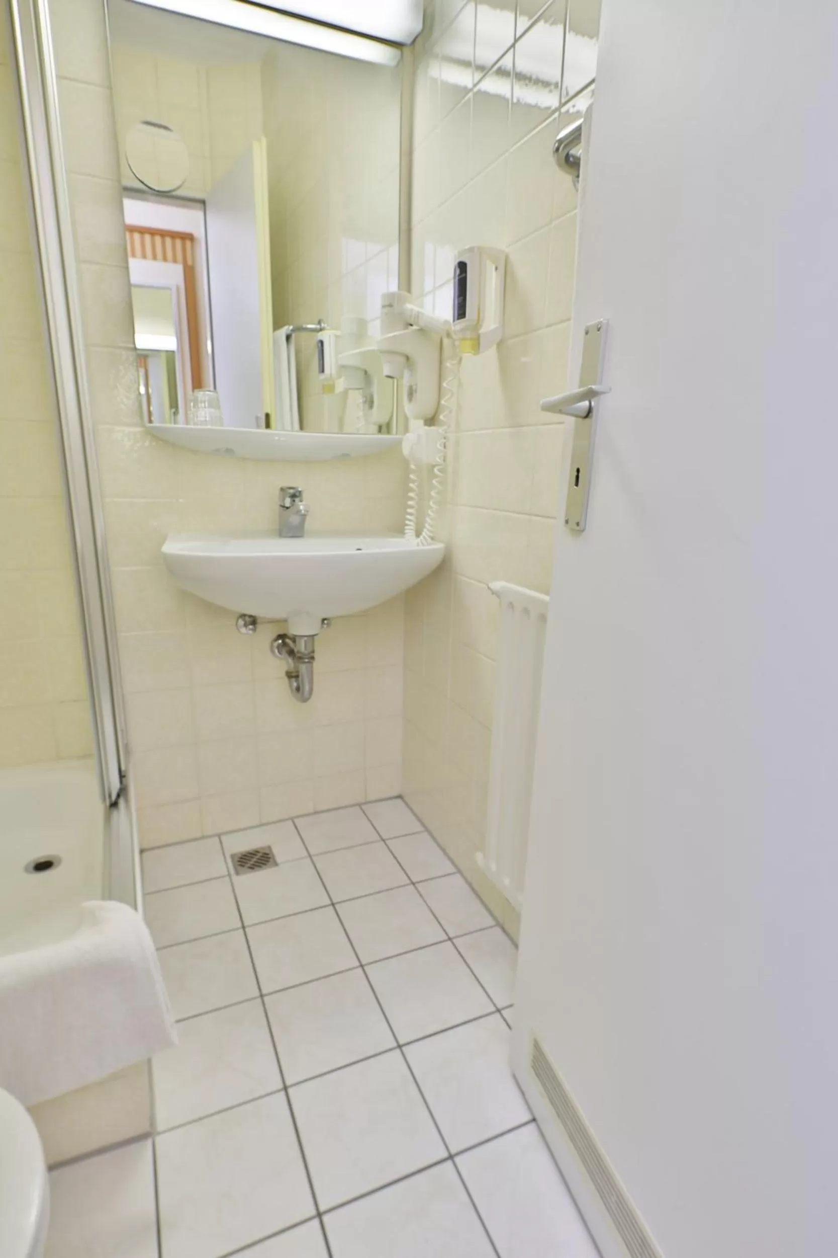 Bathroom in City Partner Central-Hotel Wuppertal