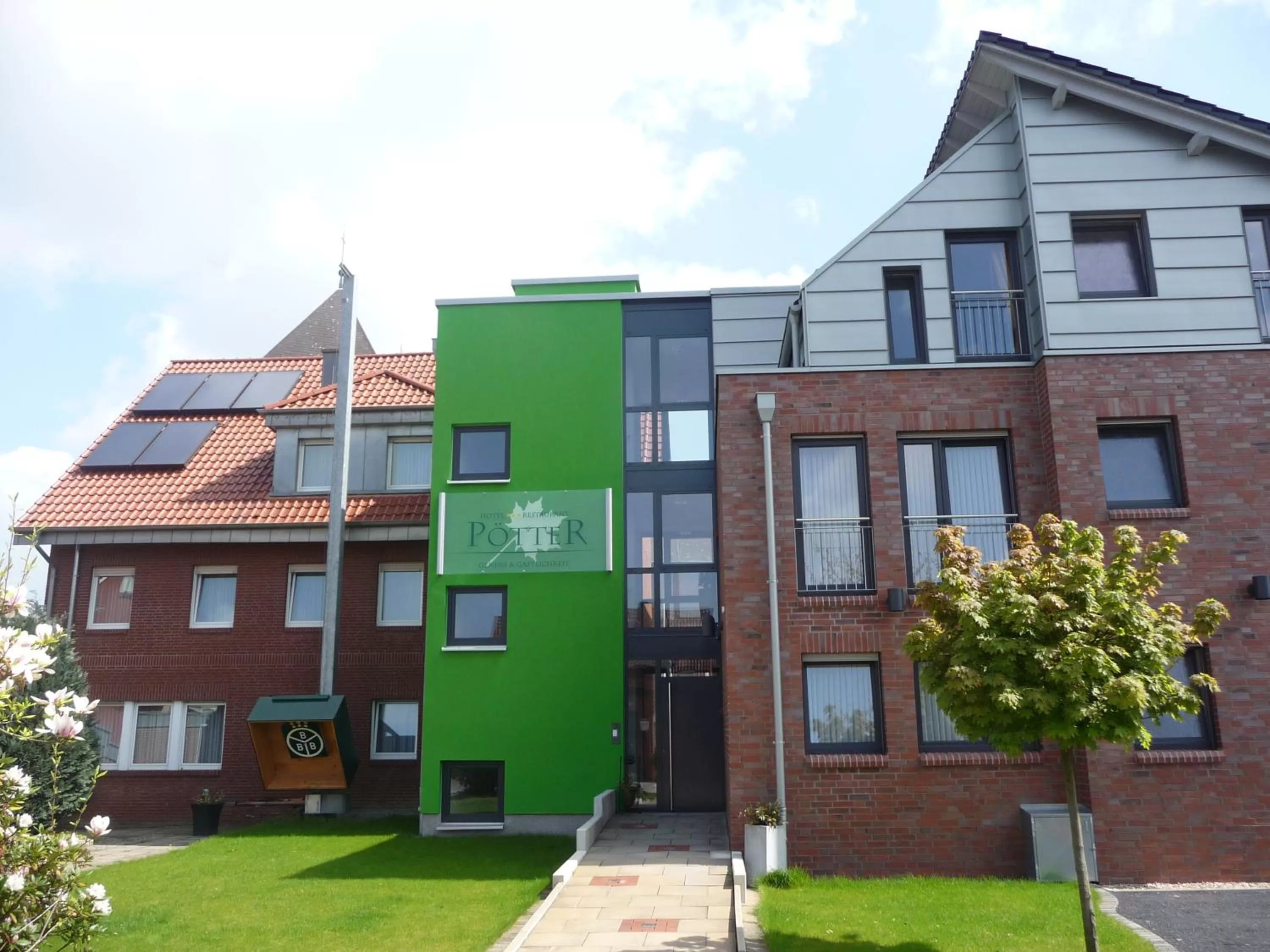 Property building in Hotel & Restaurant Pötter
