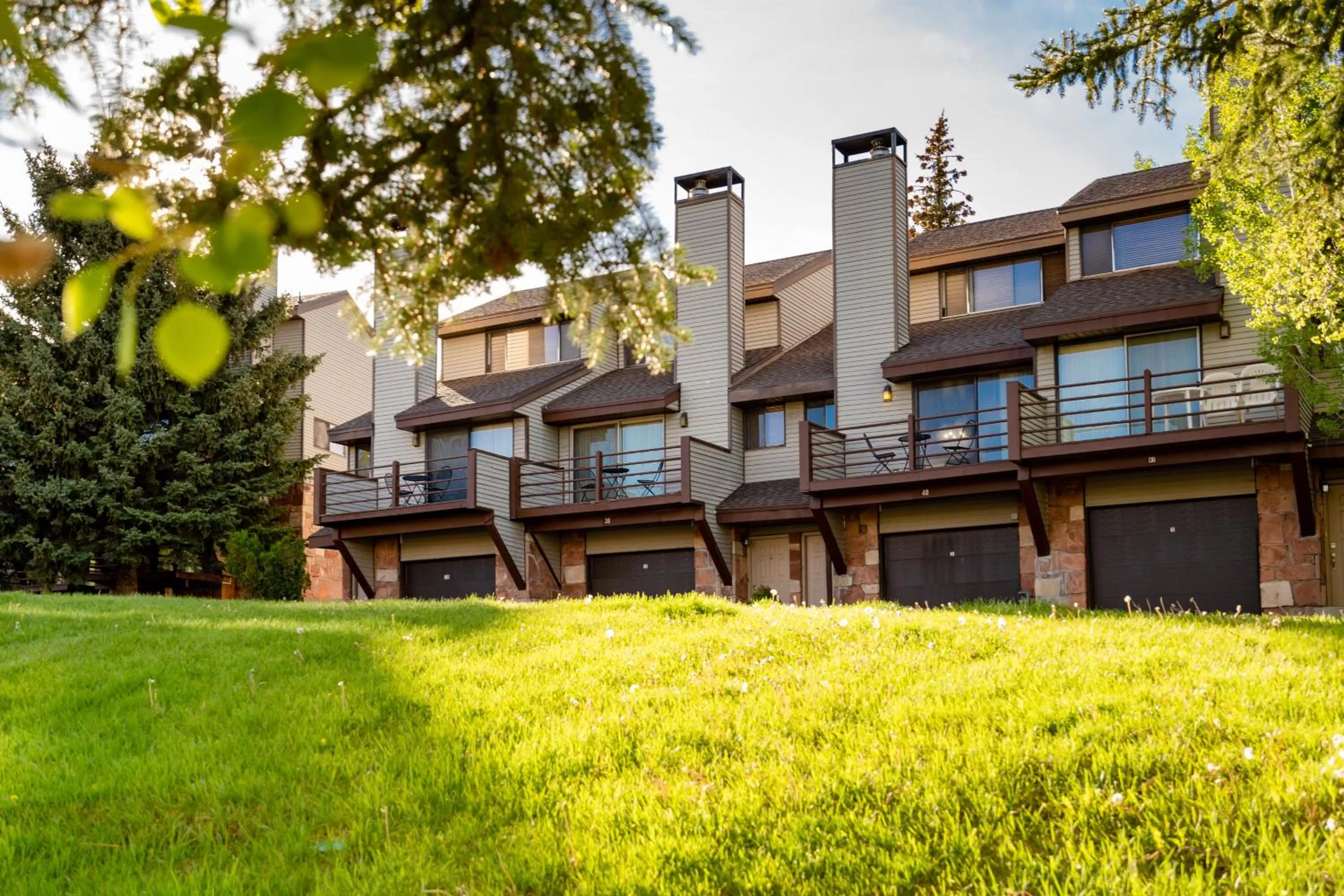 Property Building in Circle J Club at Jeremy Ranch