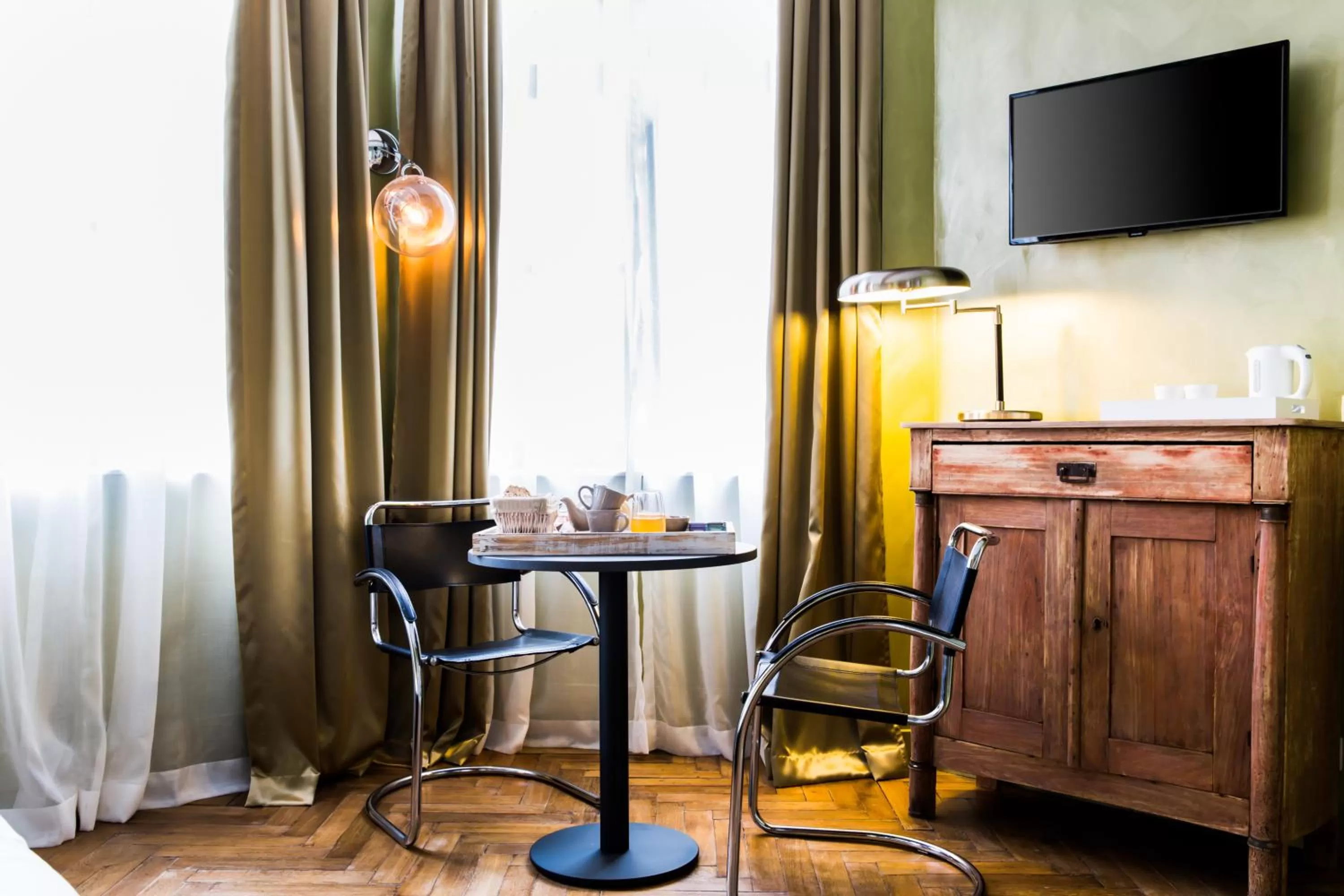 Coffee/tea facilities, Seating Area in BnB City