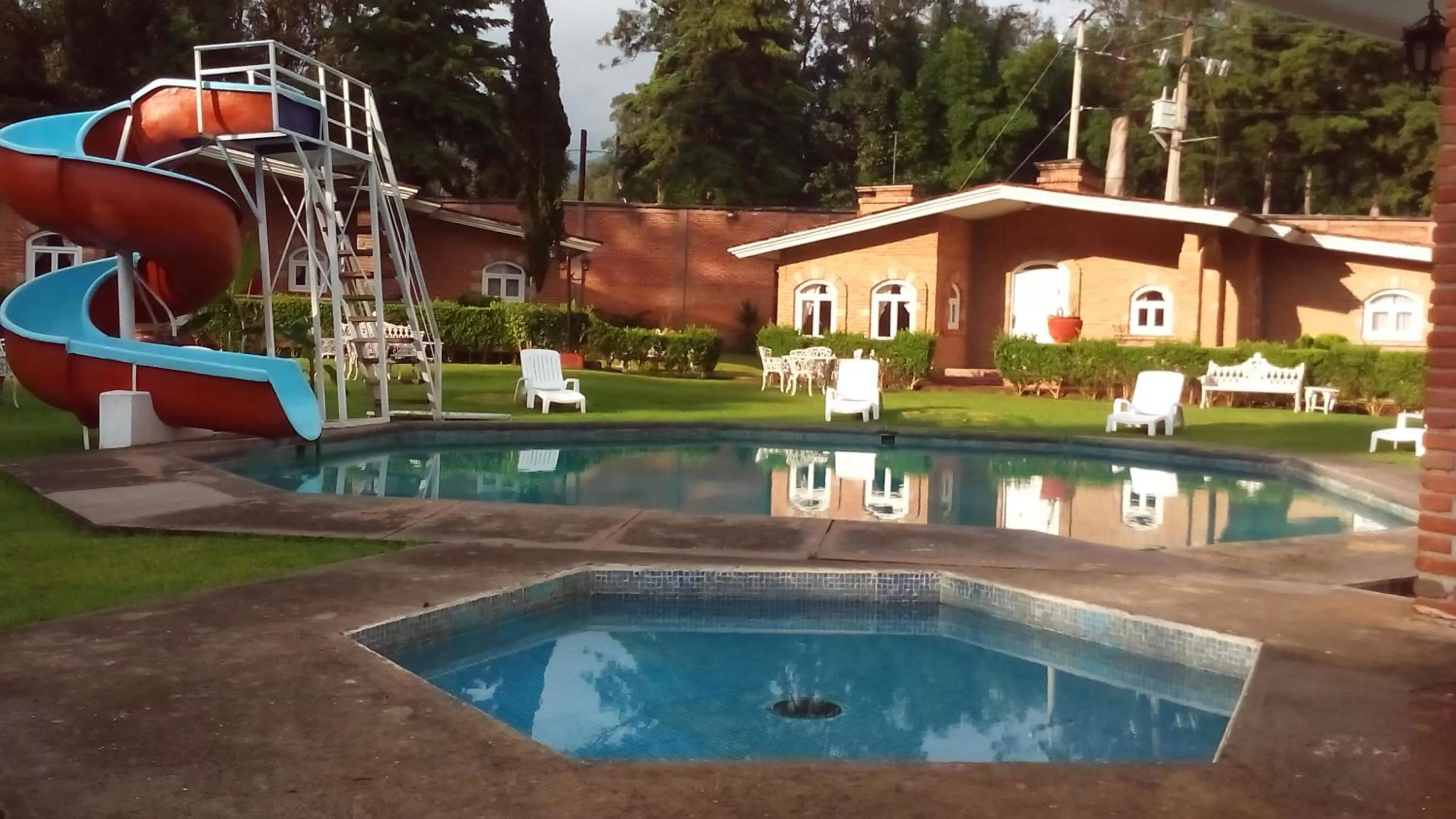 Garden in Hotel Villa Monarca Inn