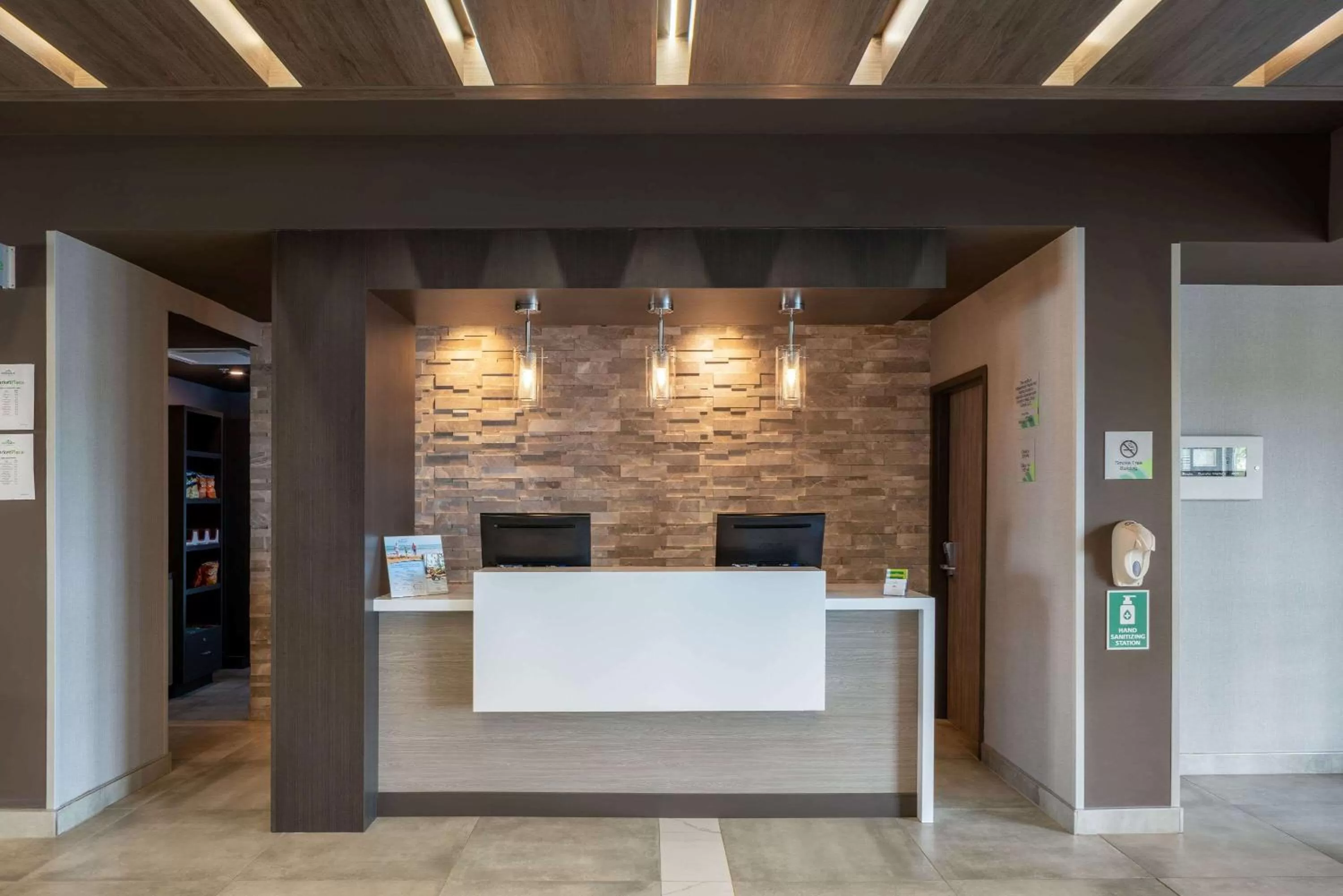 Lobby or reception in Wingate by Wyndham Kanata West Ottawa