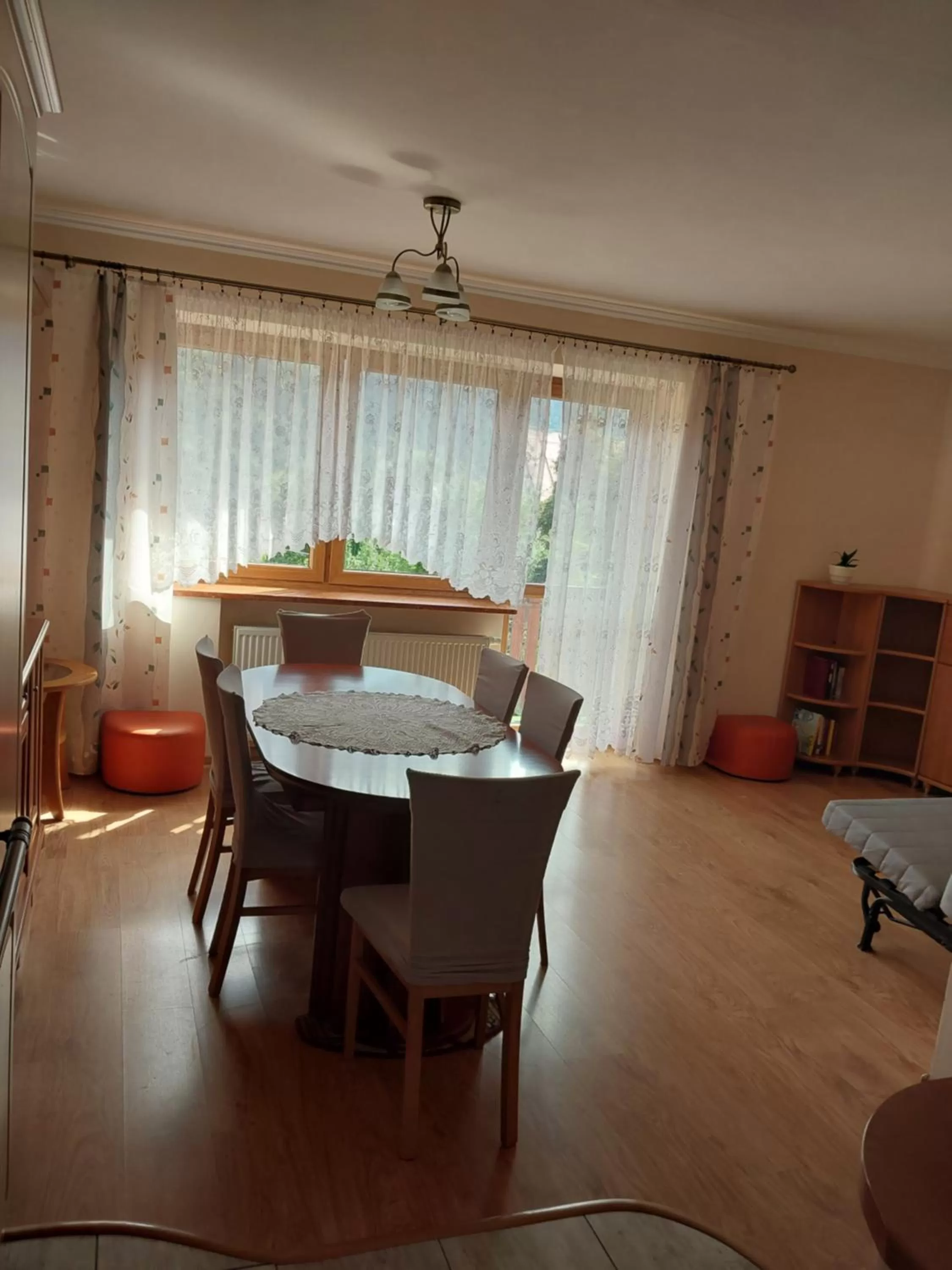 Dining Area in Jaśminowe Ogrody