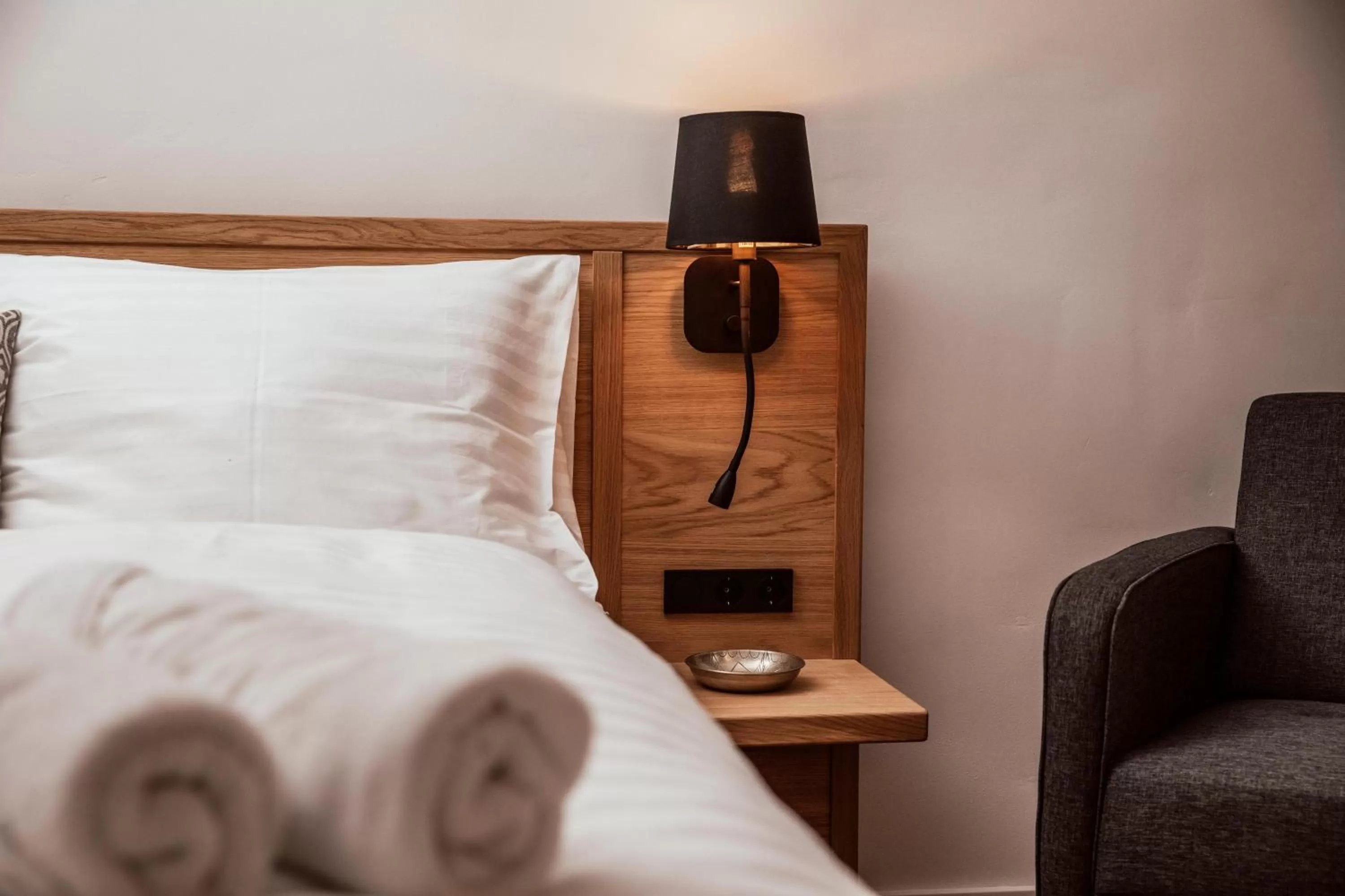 Photo of the whole room, Bed in the salt townhouse