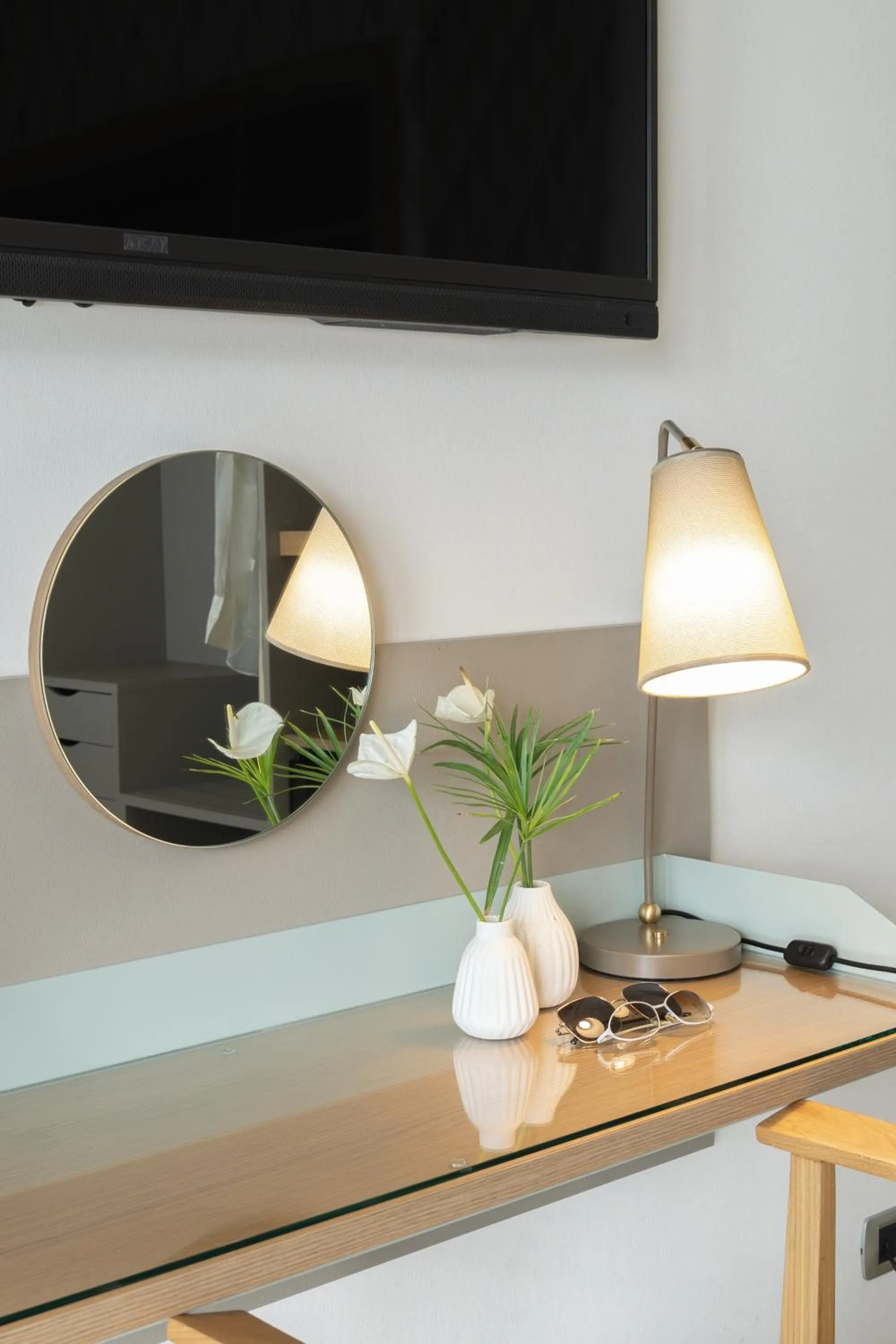 TV and multimedia in Reginna Palace Hotel