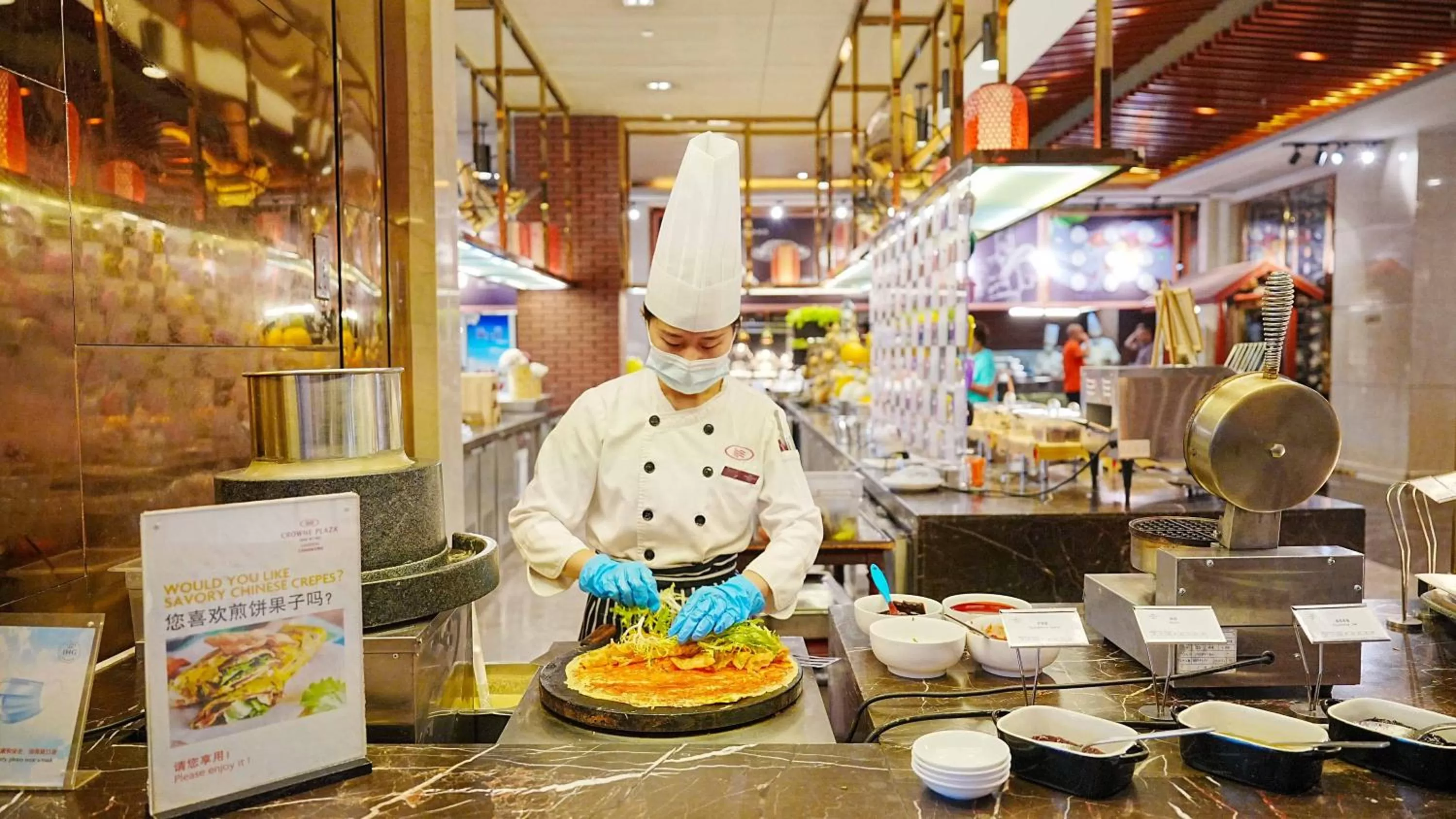 Restaurant/places to eat in Crowne Plaza Hotel Lanzhou by IHG