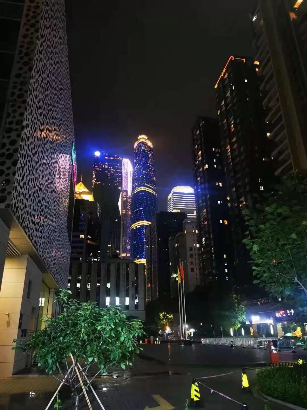 Fishing in Guangzhou Victory Apartment