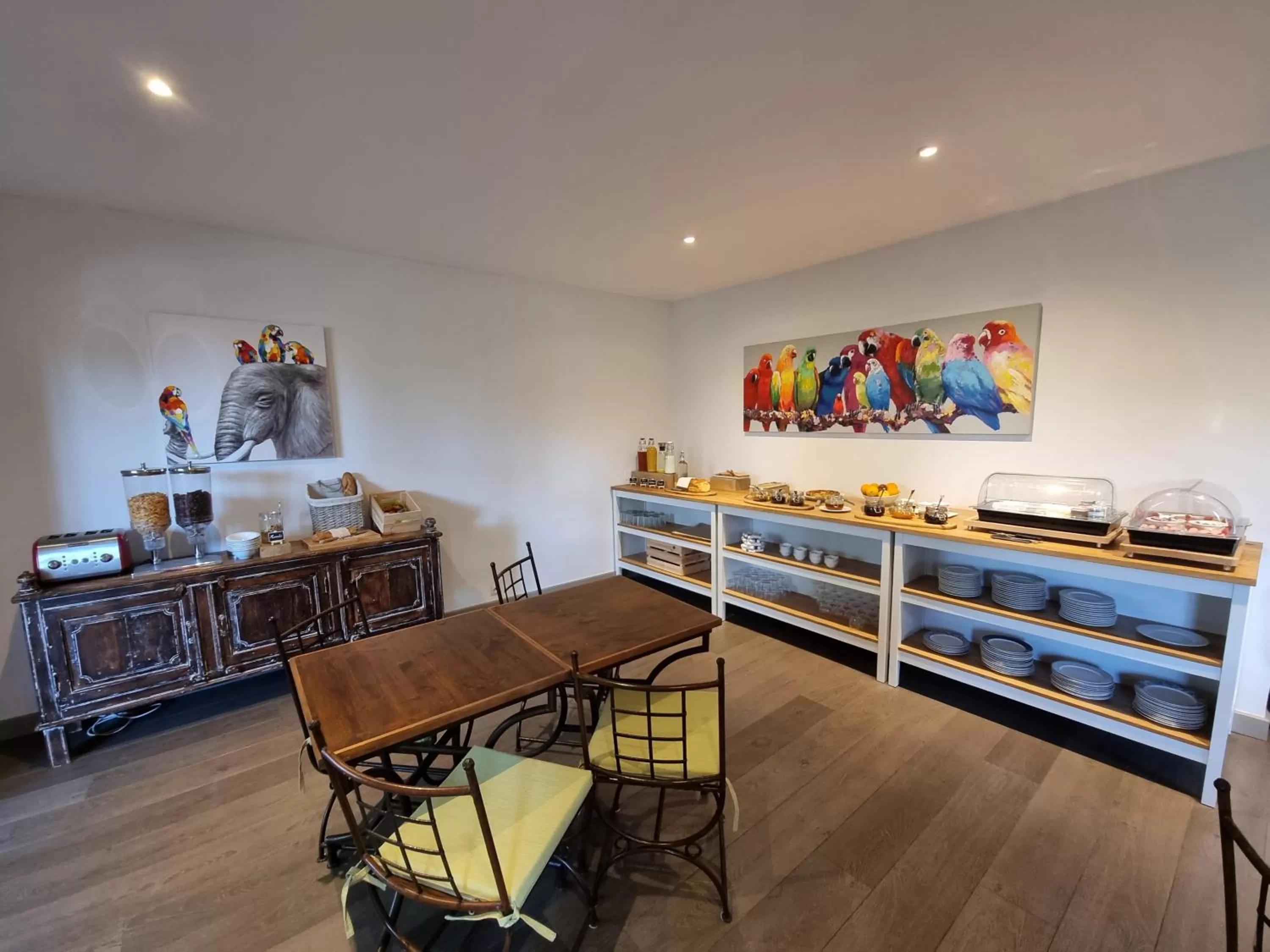 Breakfast, Restaurant/Places to Eat in Castillon Des Baux