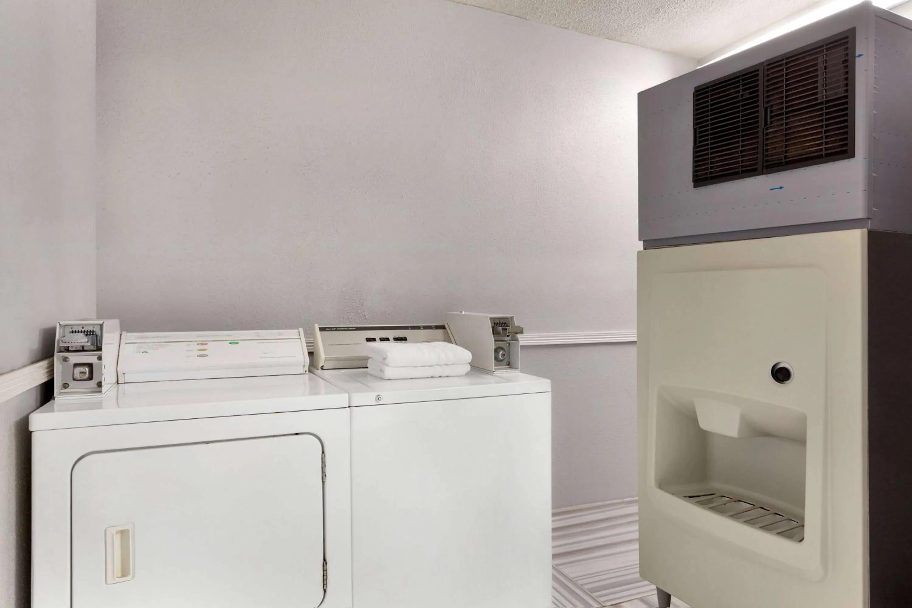 laundry in Days Inn by Wyndham Kansas City International Airport