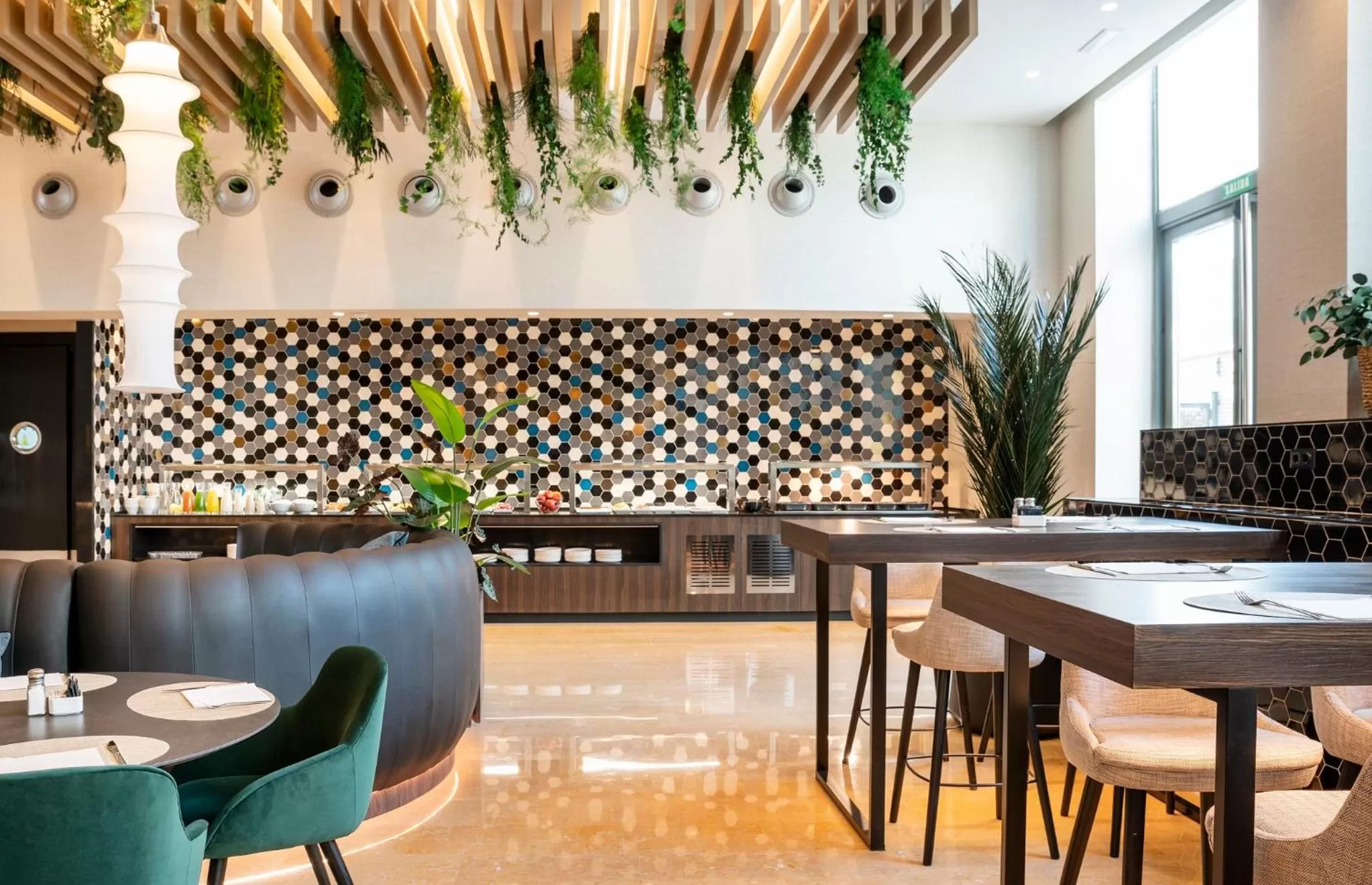 Buffet breakfast in Ilunion Valencia 4