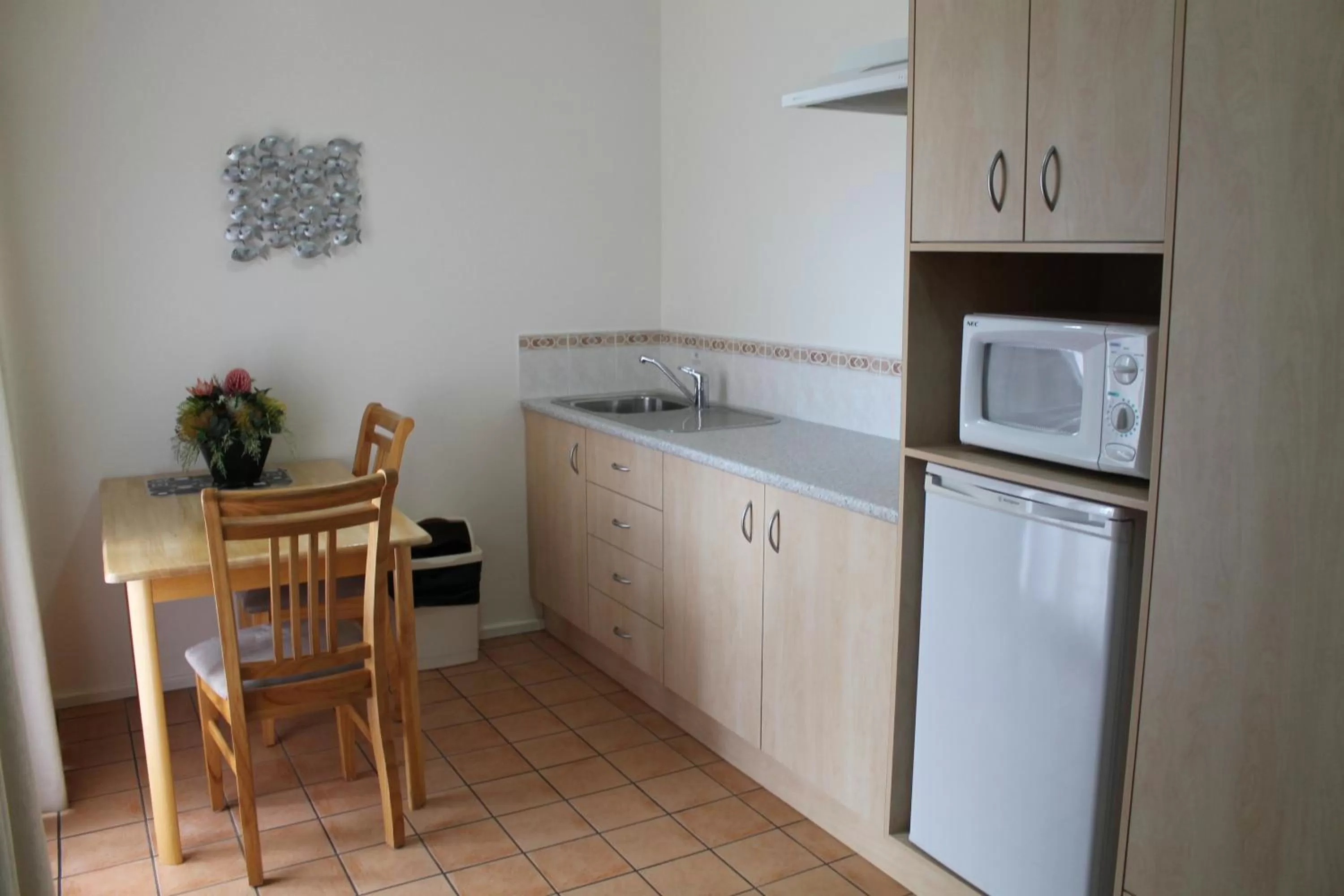Dining area in Lakeview Motor Inn