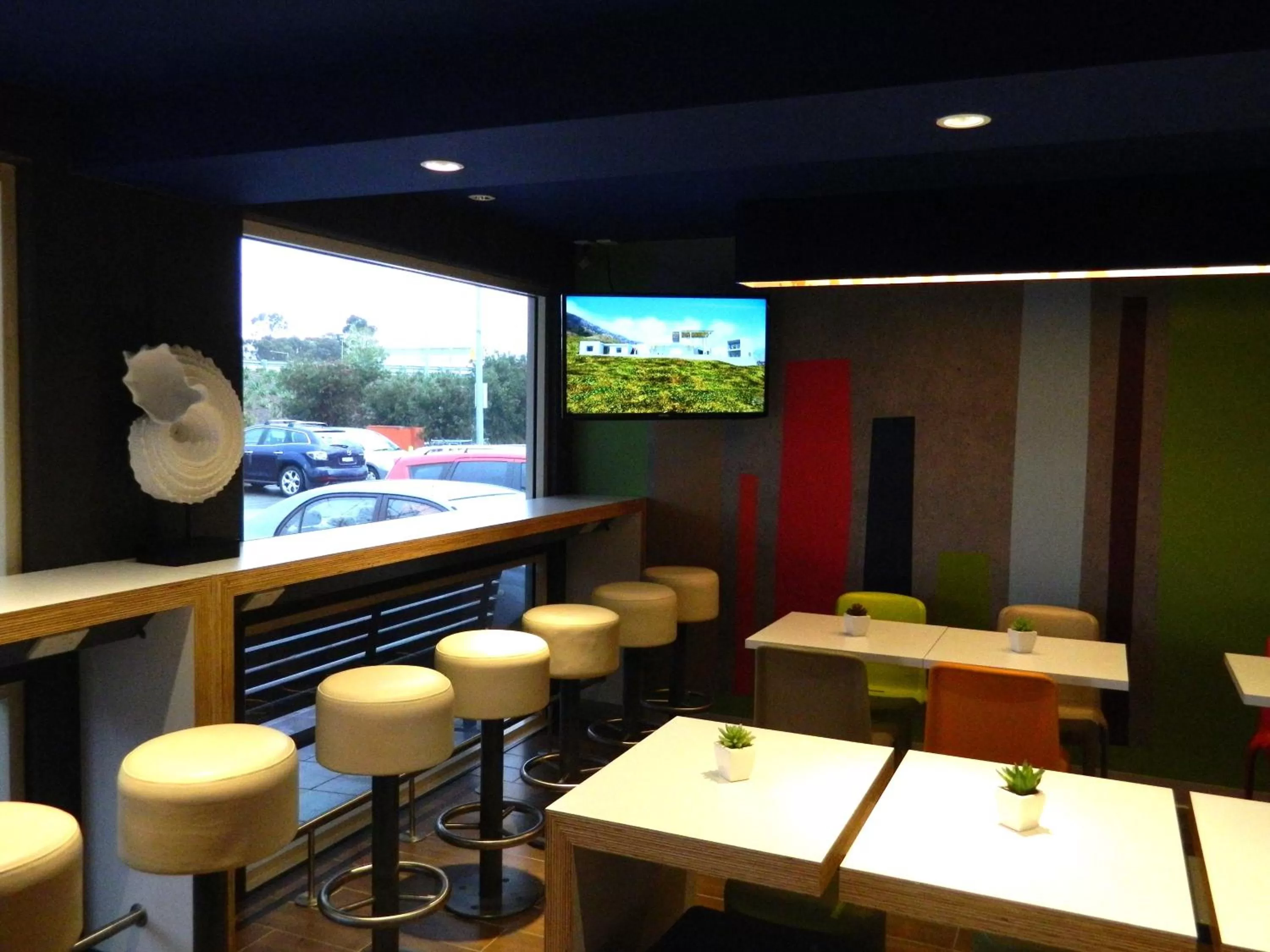 Restaurant/places to eat in ibis Budget - Melbourne Airport