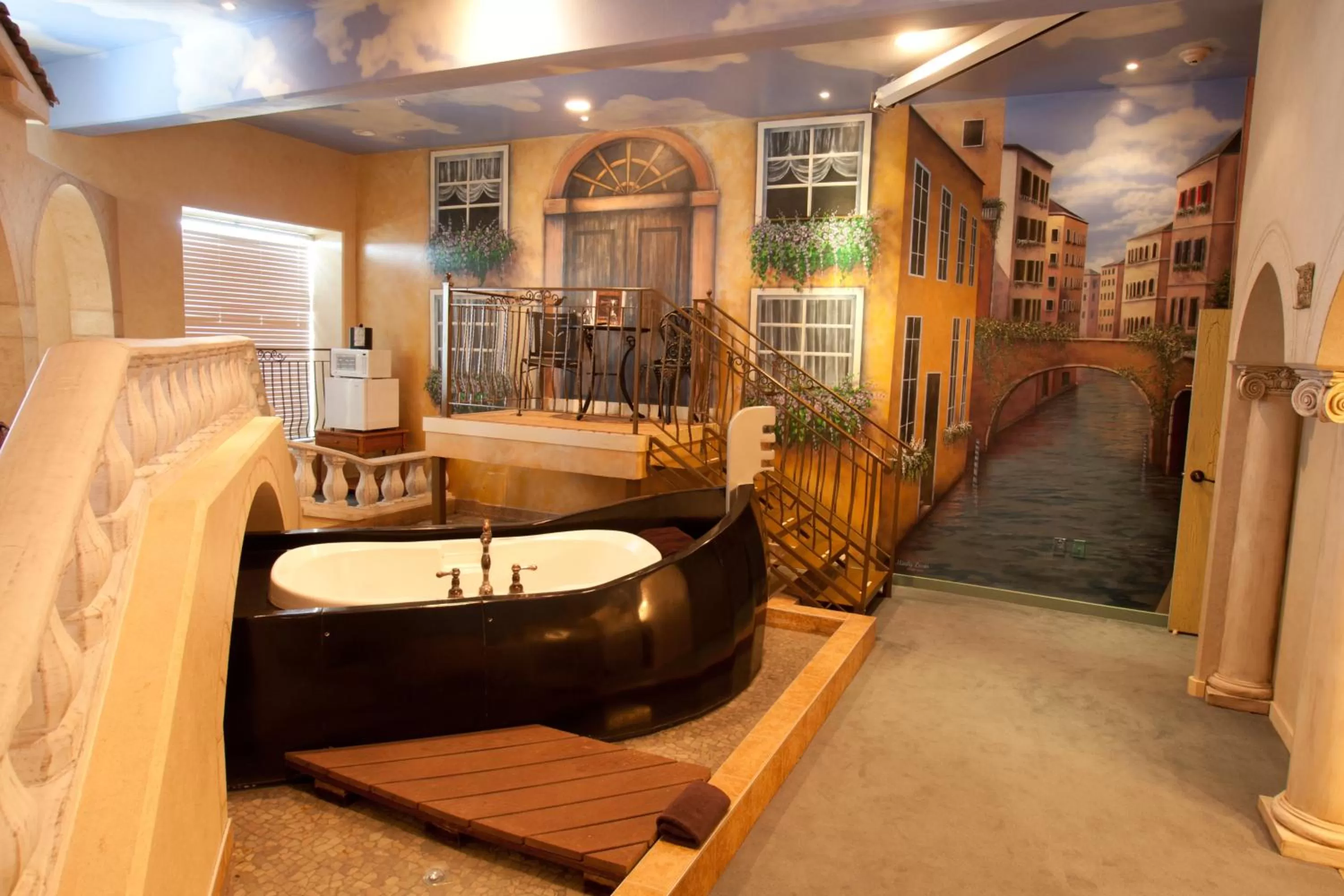 Destinations Inn Theme Rooms