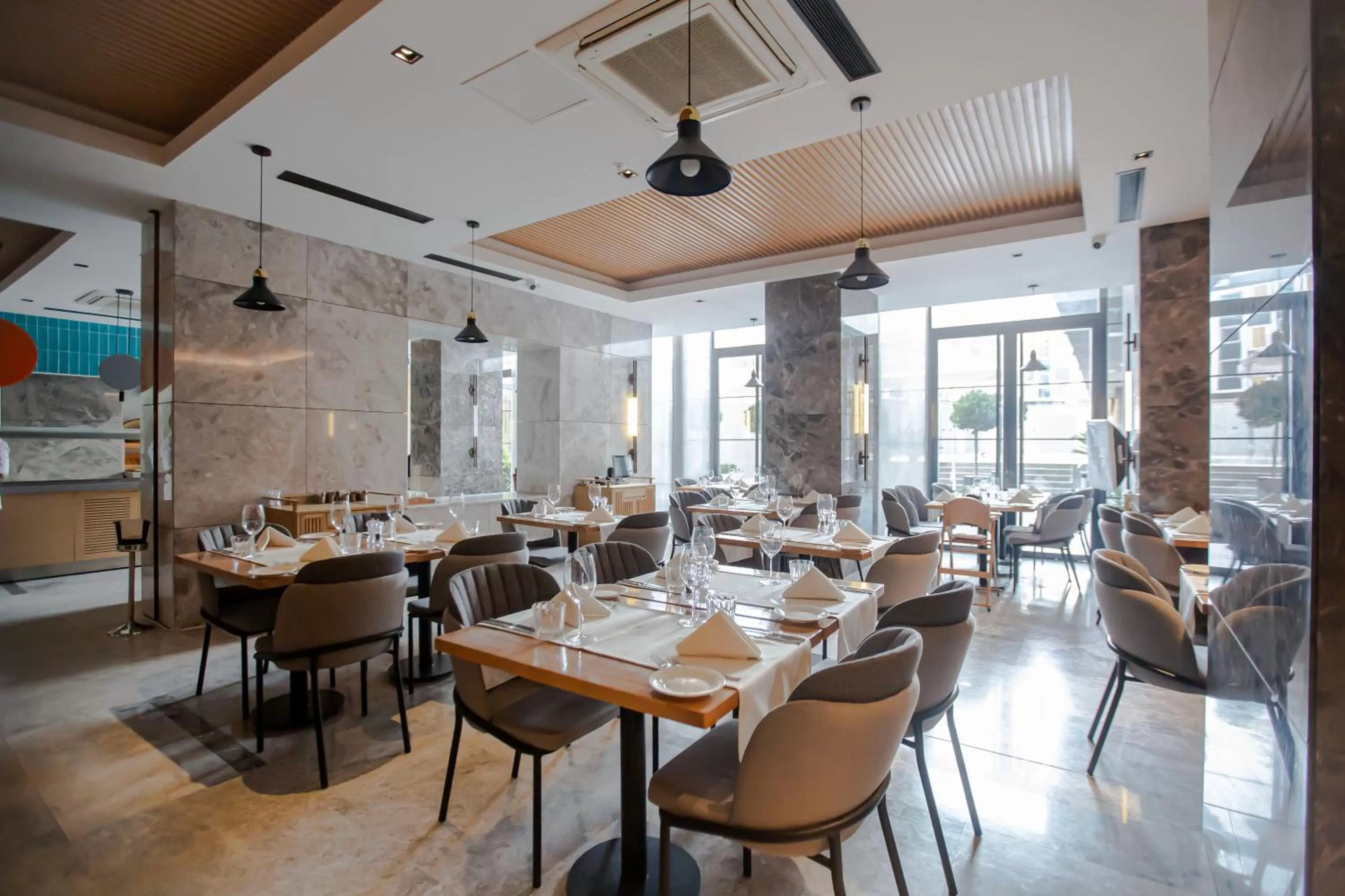 Restaurant/places to eat in Ramada Plaza Sultanahmet