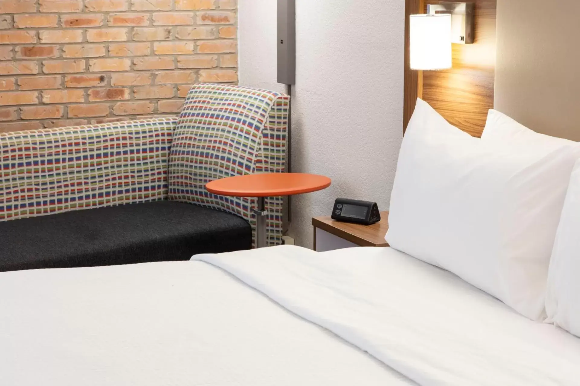 King Room with Hearing Accessible Roll In Shower - Non-Smoking in Holiday Inn Express - San Antonio Airport, an IHG Hotel King Room with Hearing Accessible Roll In Shower - Non-Smoking in Holiday Inn Express - San Antonio Airport, an IHG Hotel