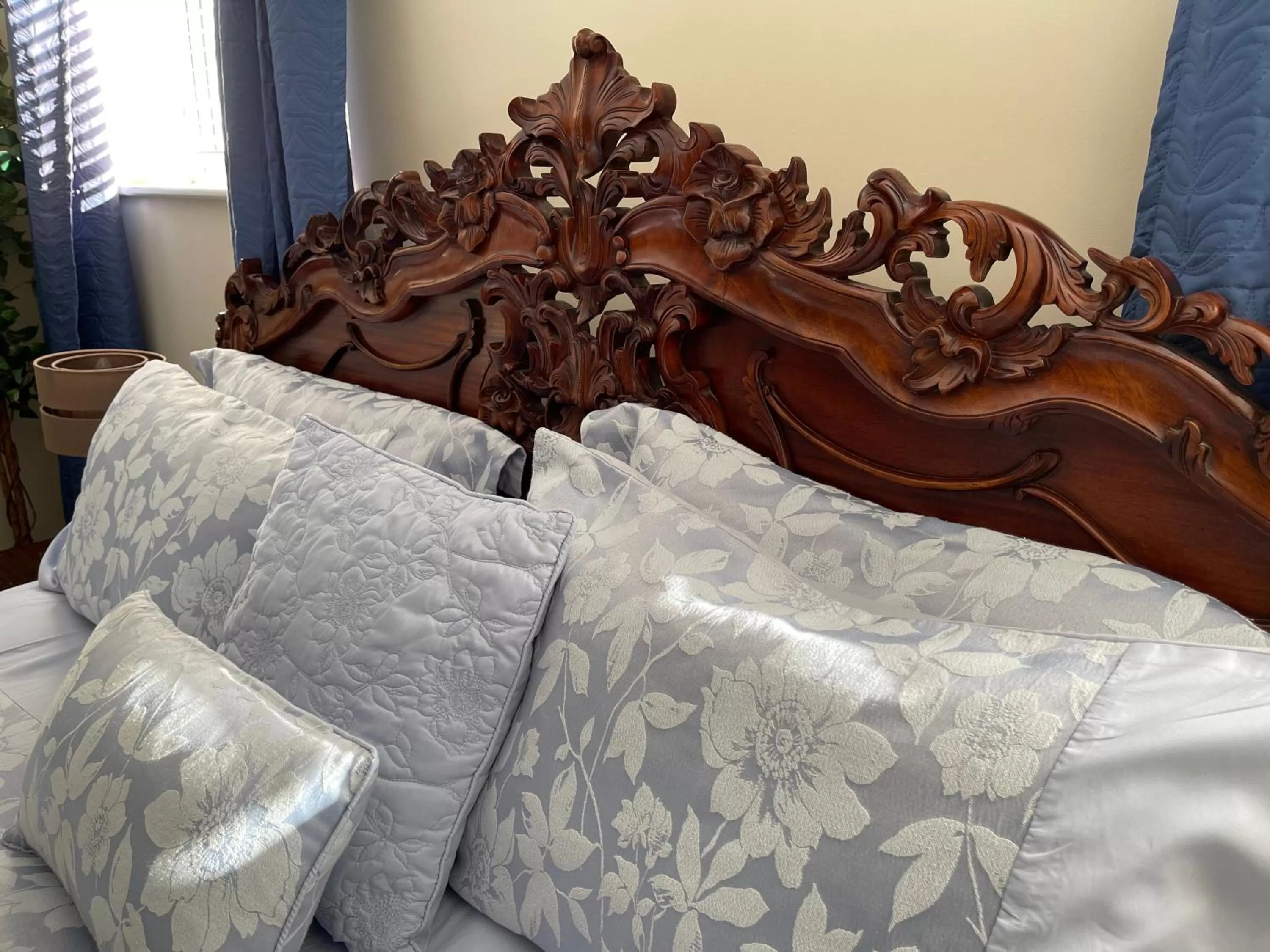 Bed in The Goodlife Guesthouse