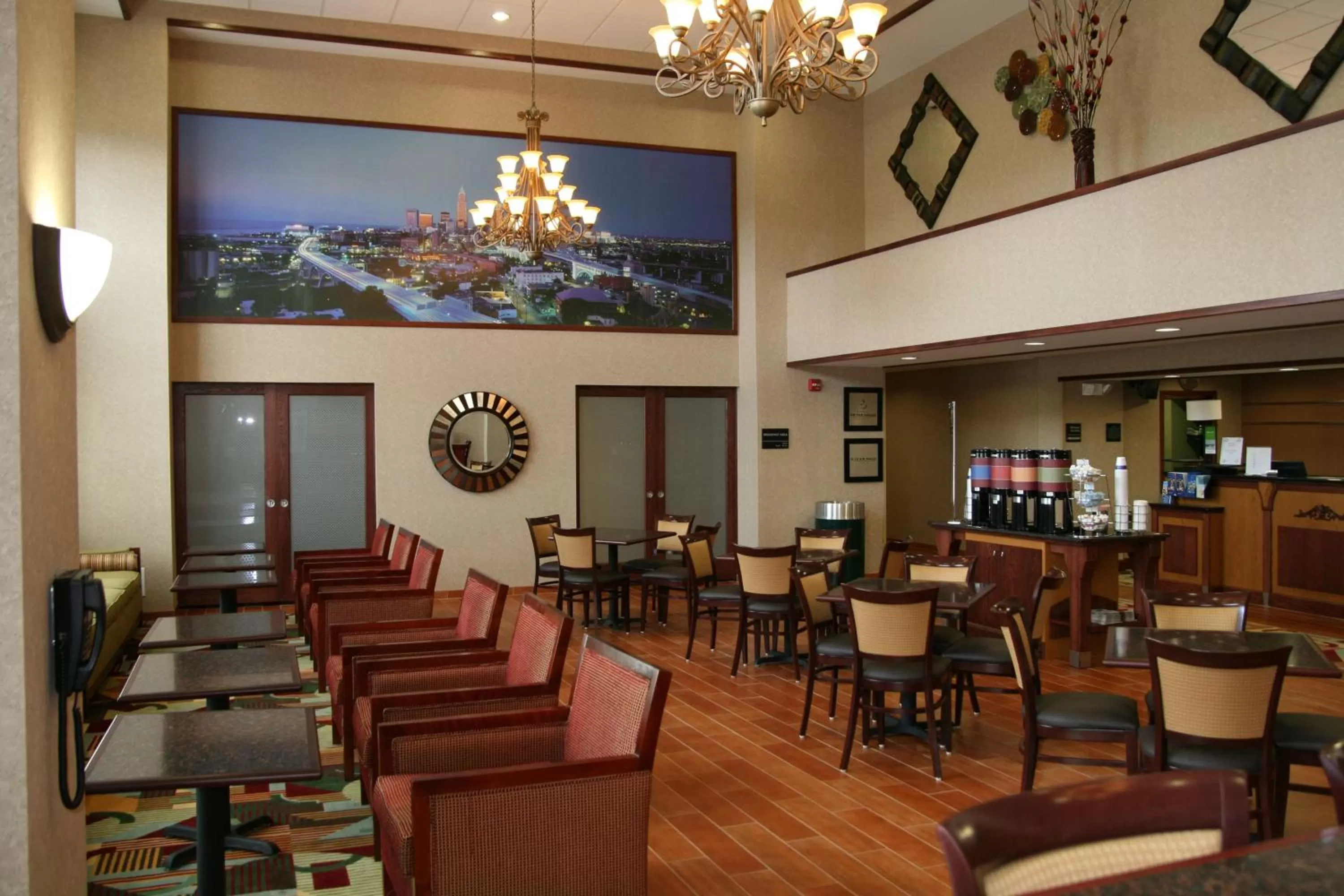 Lobby or reception in Hampton Inn & Suites Cleveland-Mentor