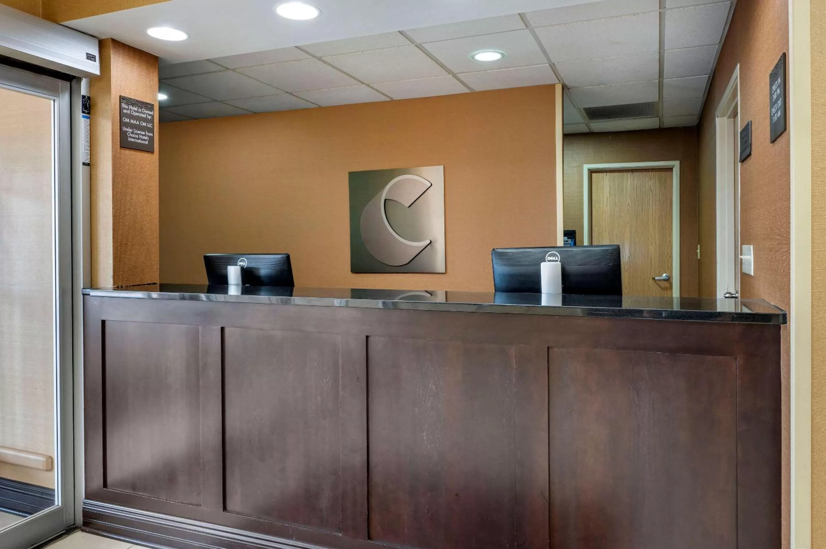 Lobby or reception in Comfort Inn Indianapolis East
