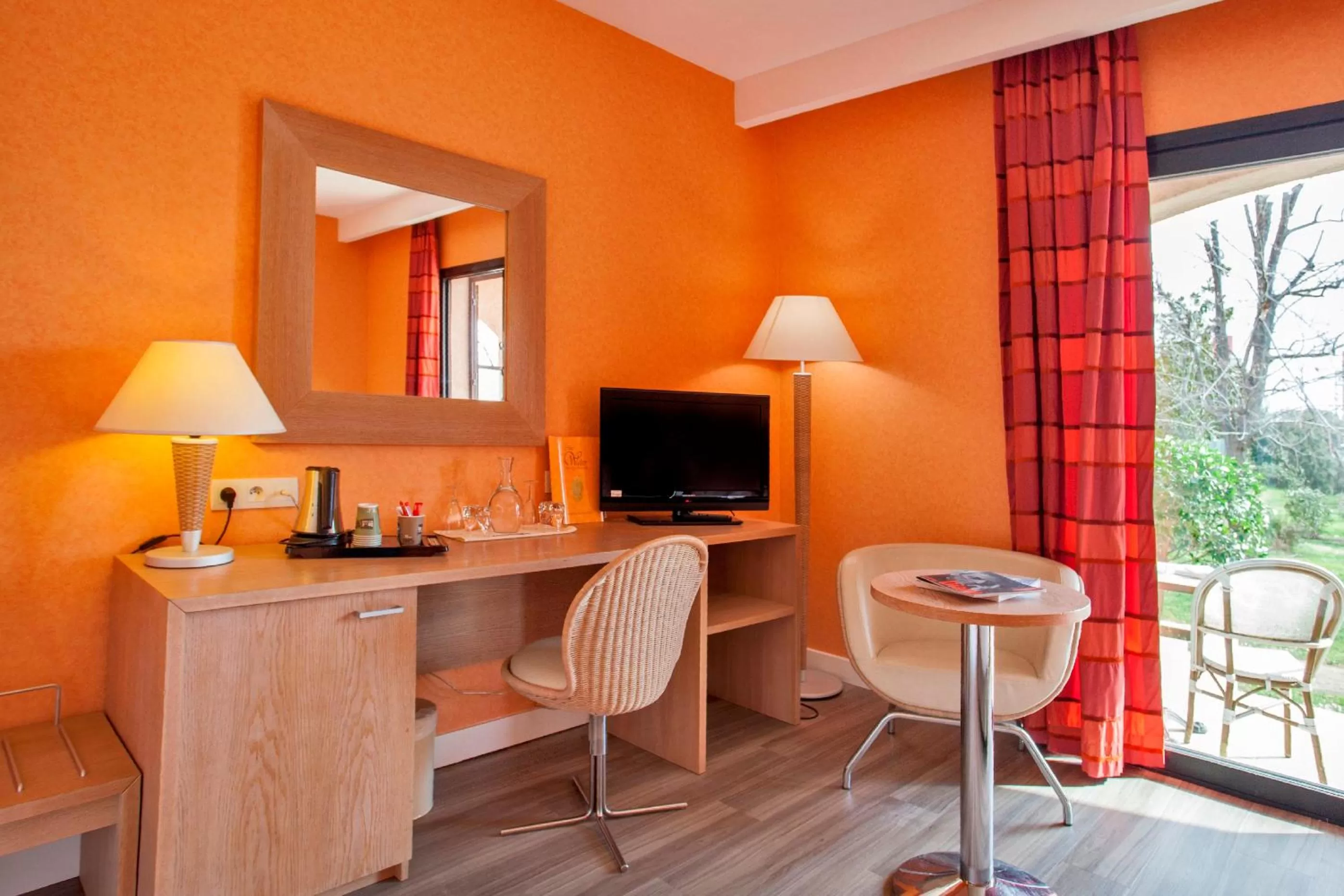 Photo of the whole room in Chez Walter