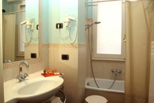 Bathroom in Da ö Vittorio SRL