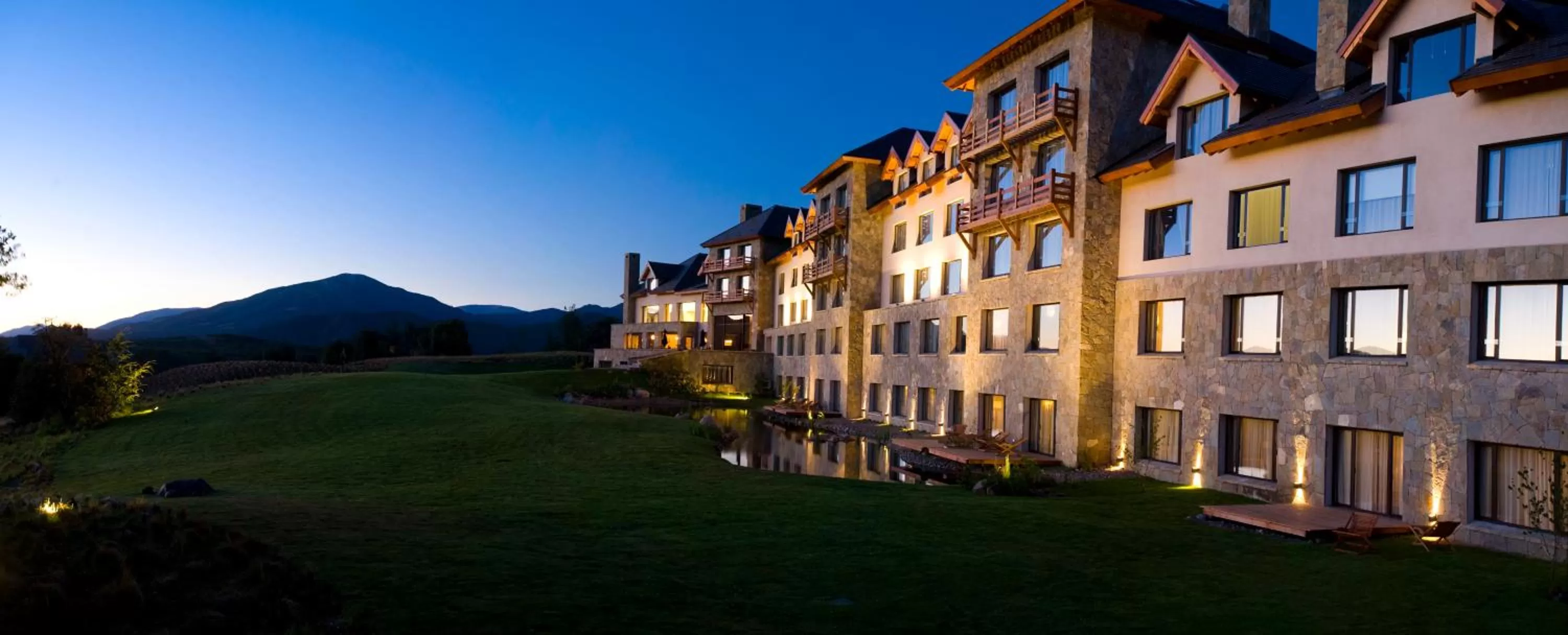 Property building in Loi Suites Chapelco Hotel