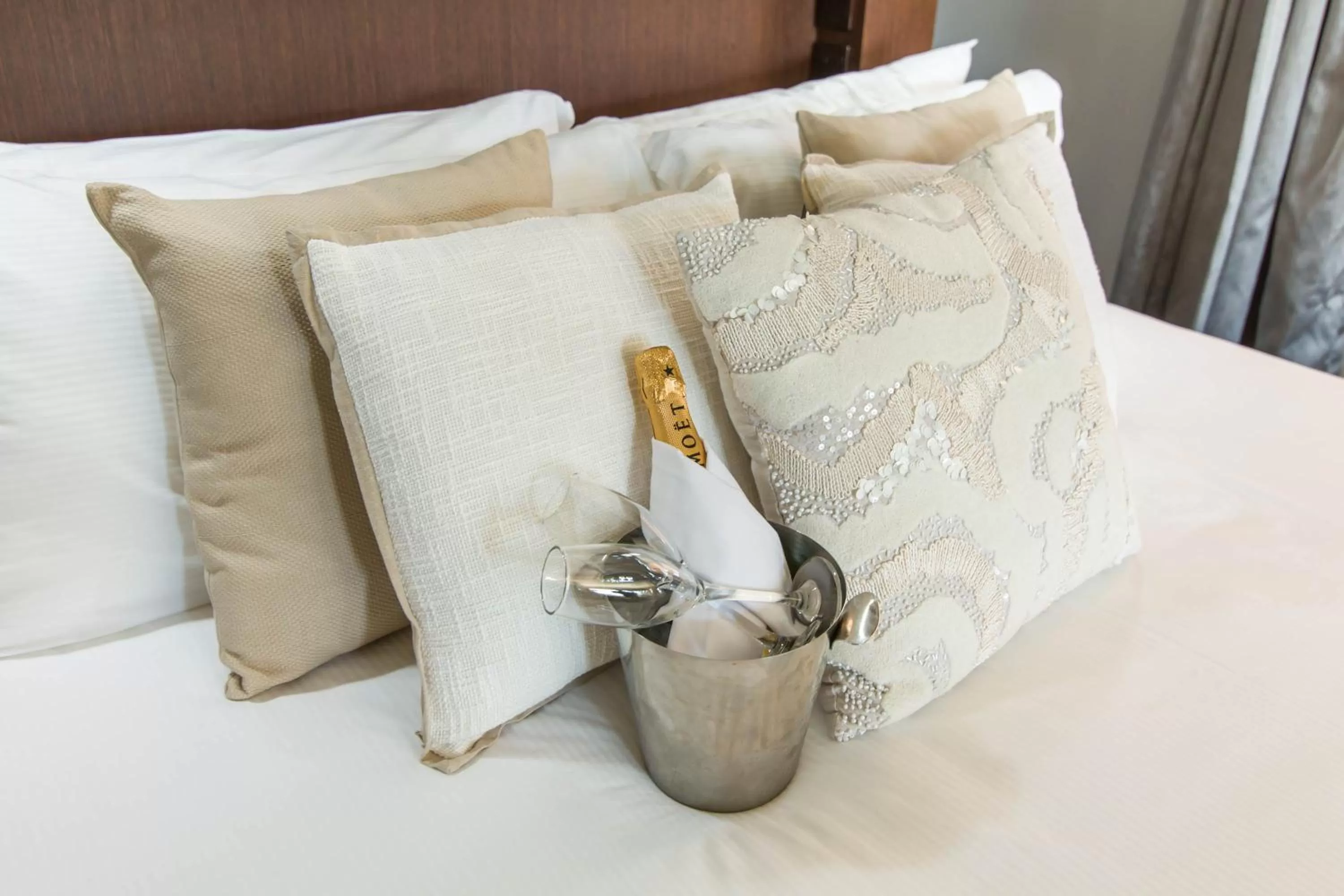 Bed in Peppers Craigieburn Resort