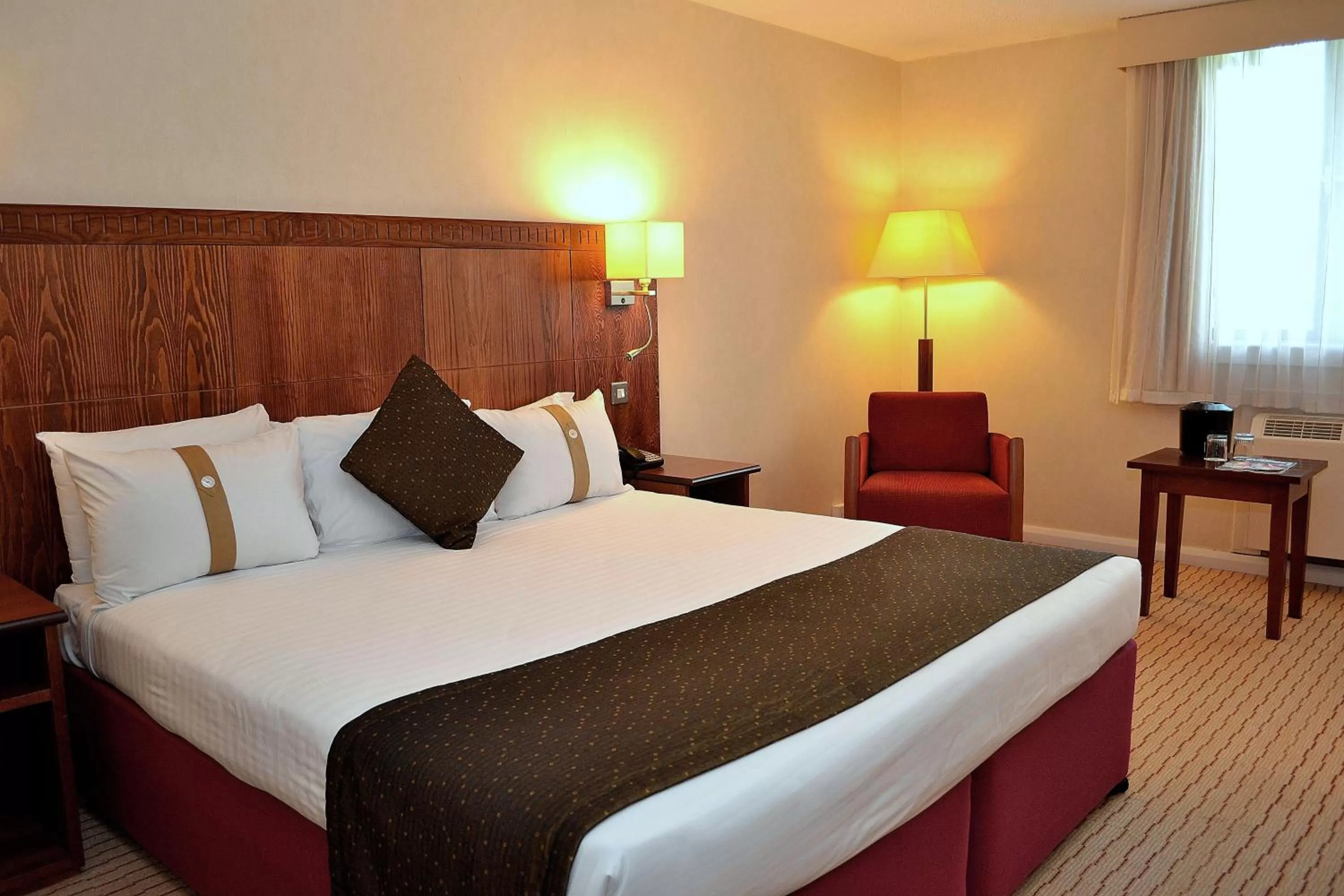 Holiday Inn Northampton by IHG