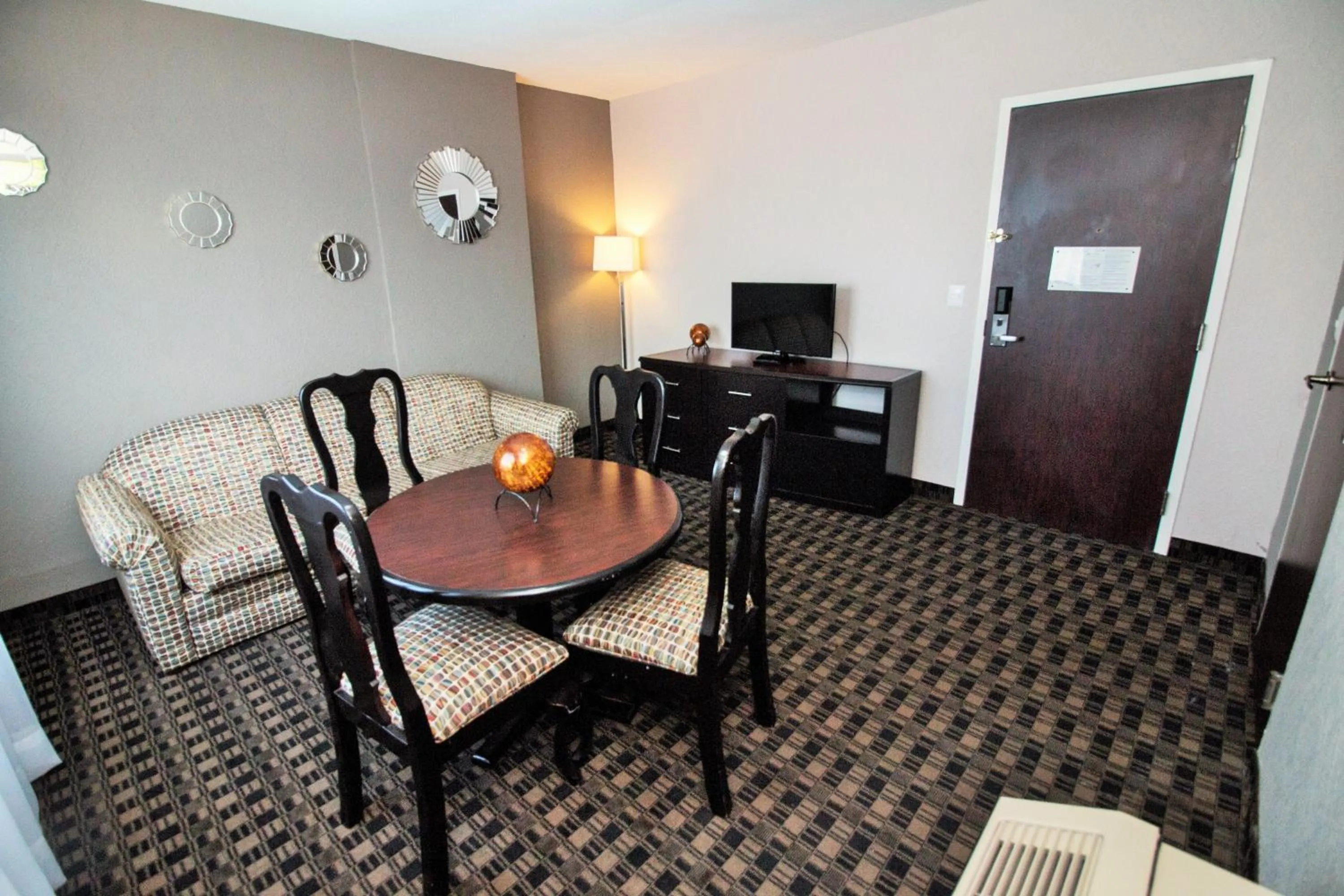 Dining area in CHN Hotel Monterrey Norte, Trademark Collection by Wyndham