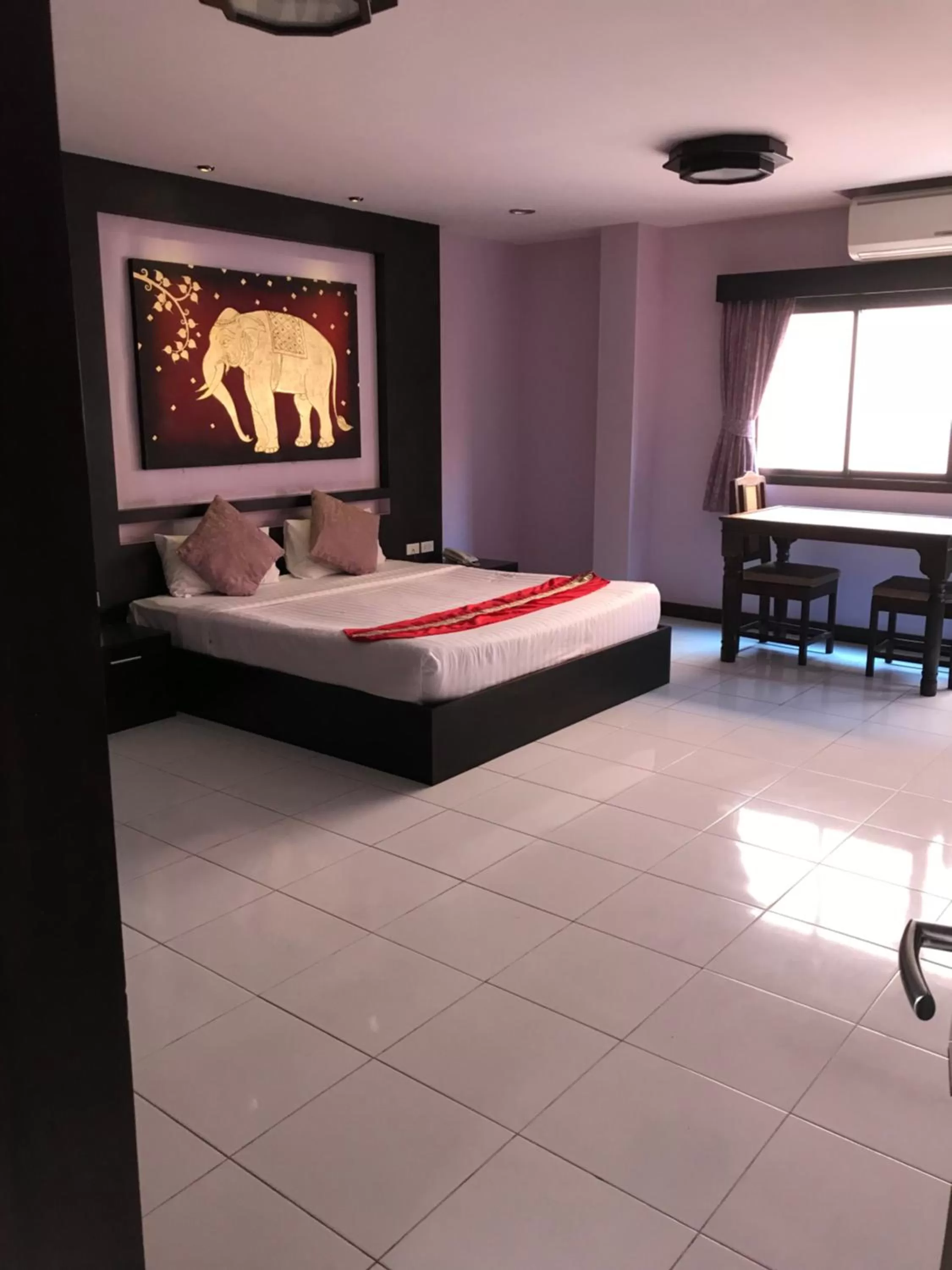 ZIP Hotel & Restaurant