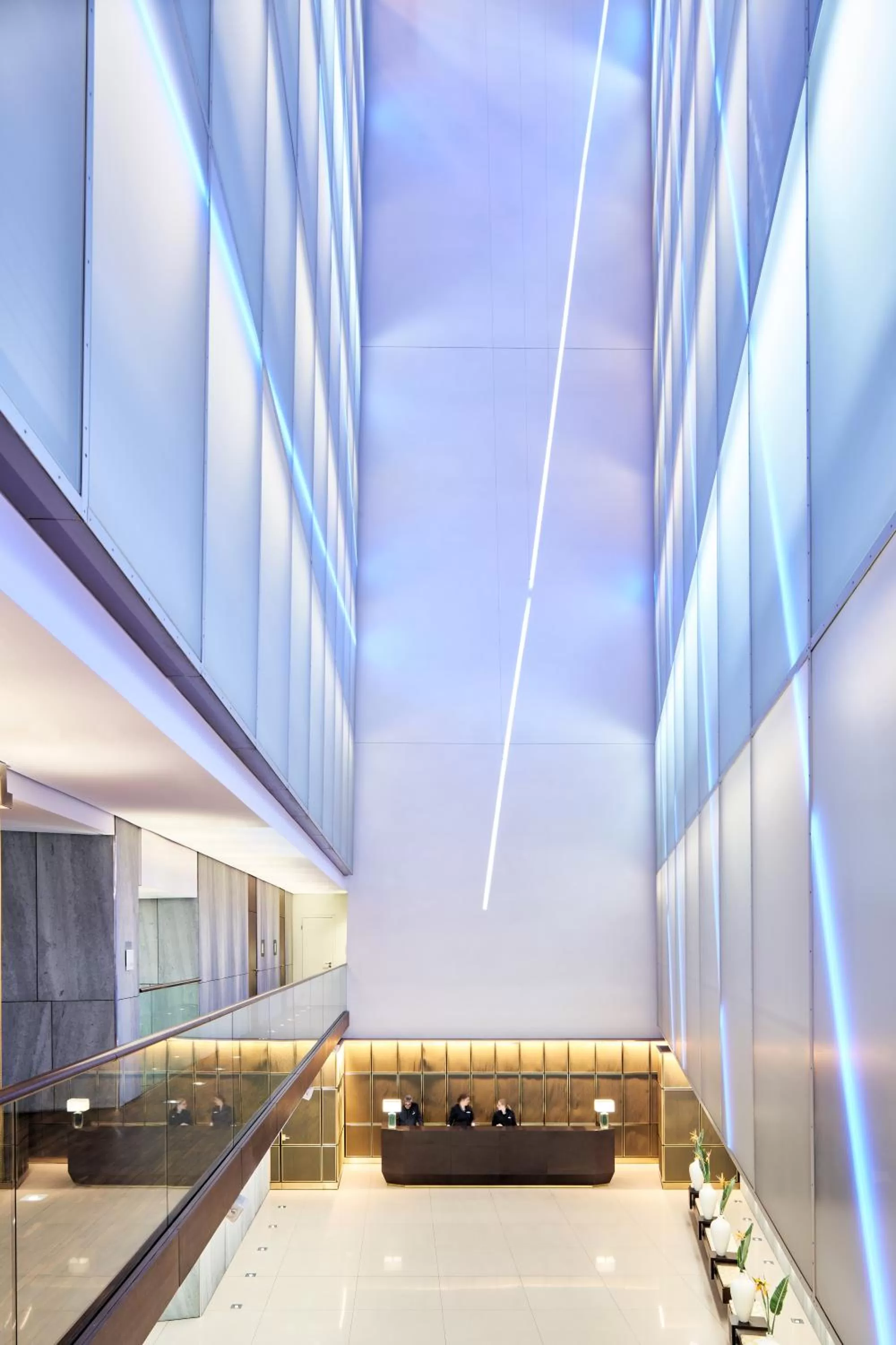 Lobby or reception in SIDE, Hamburg, a Member of Design Hotels