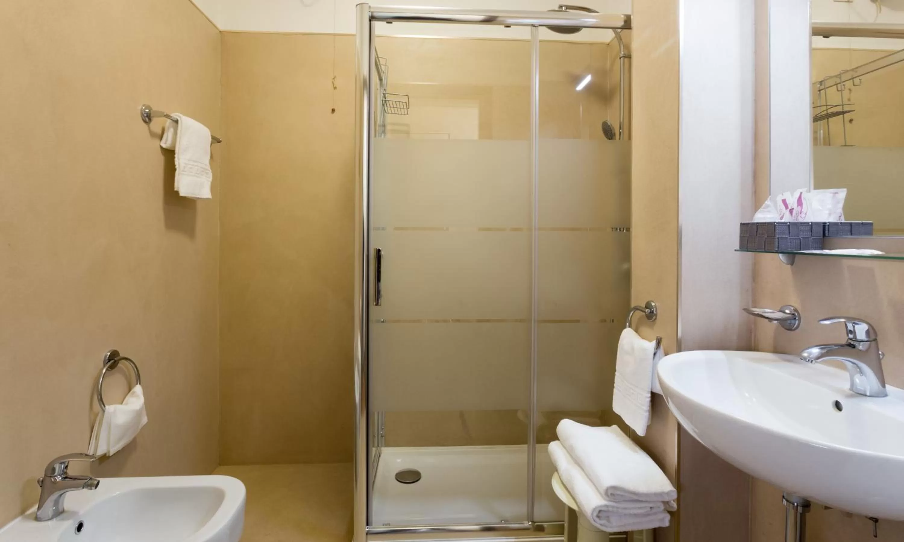 Family in Hotel Airmotel