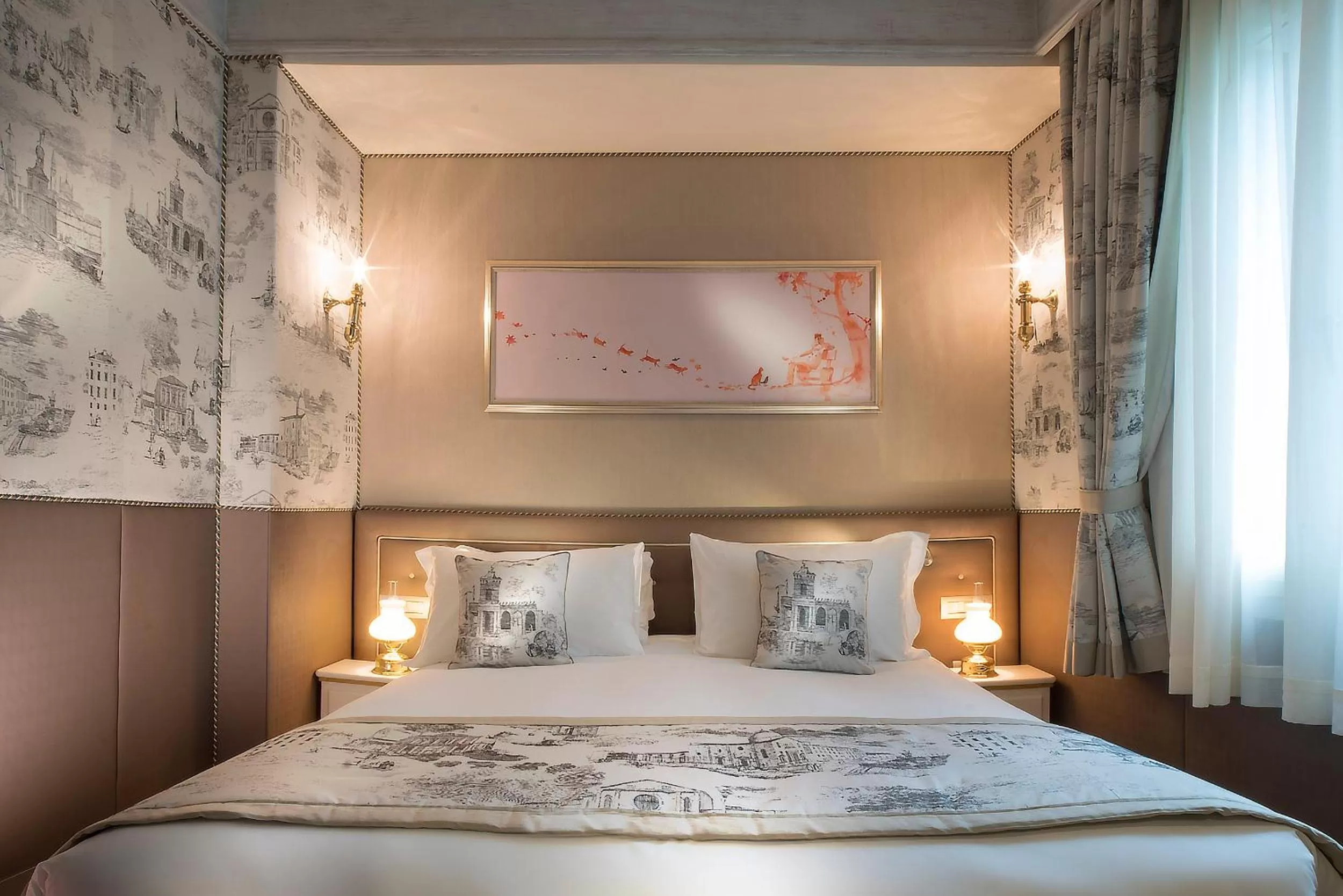 Photo of the whole room, Bed in Papadopoli Hotel Venezia - MGallery Collection