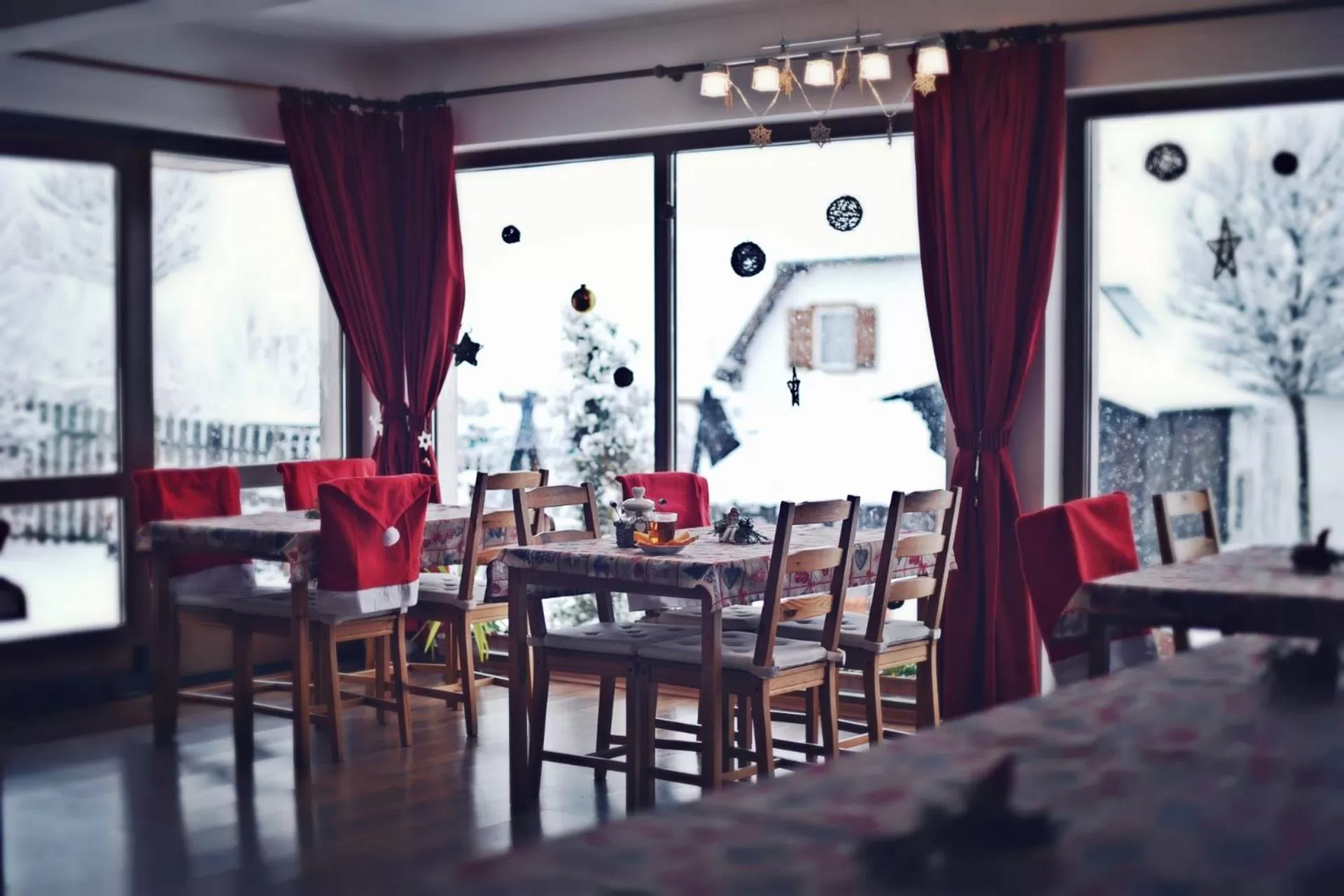 Restaurant/Places to Eat in Horizont Panzio