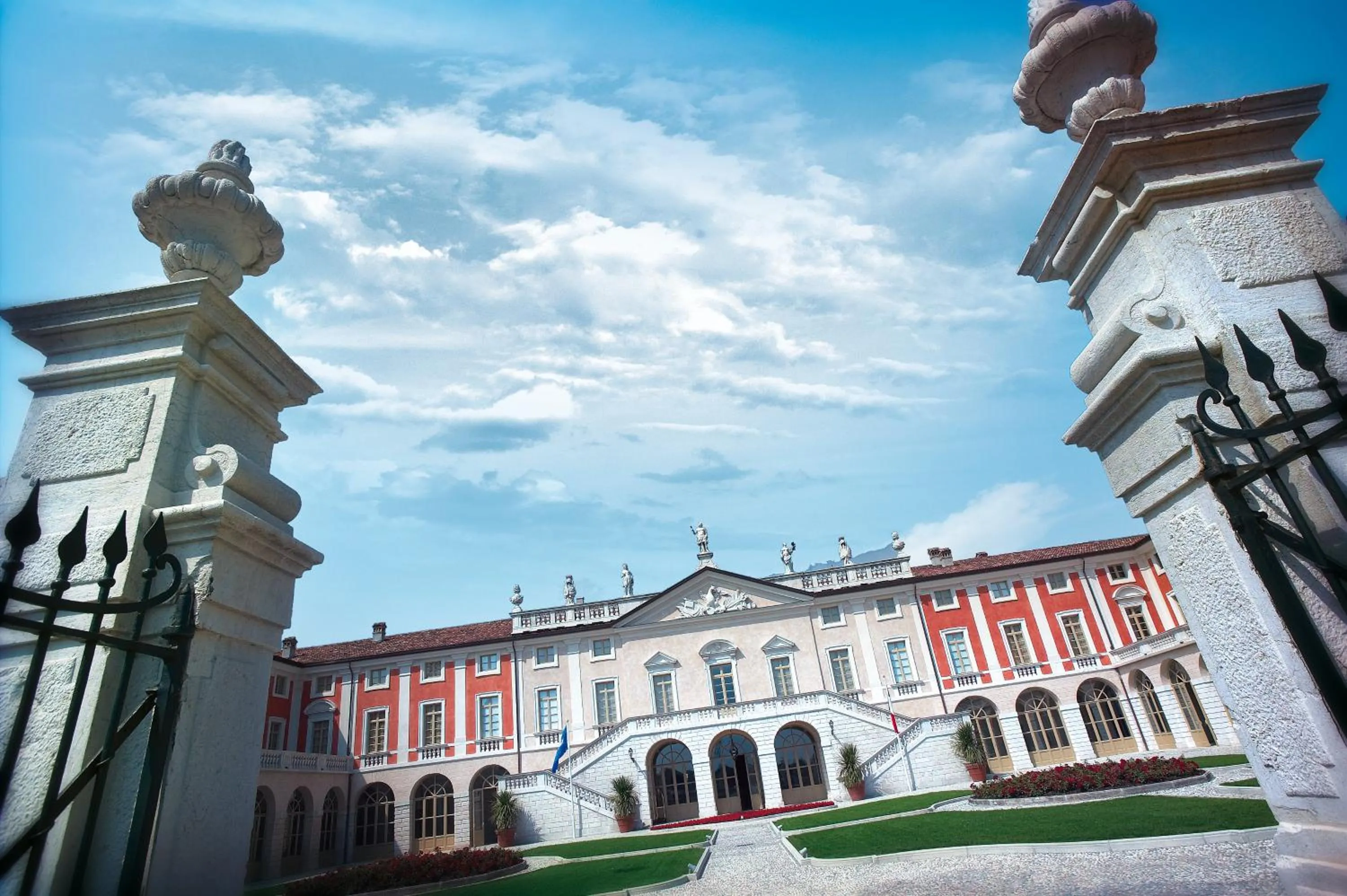 Facade/entrance in Villa Fenaroli Palace Hotel