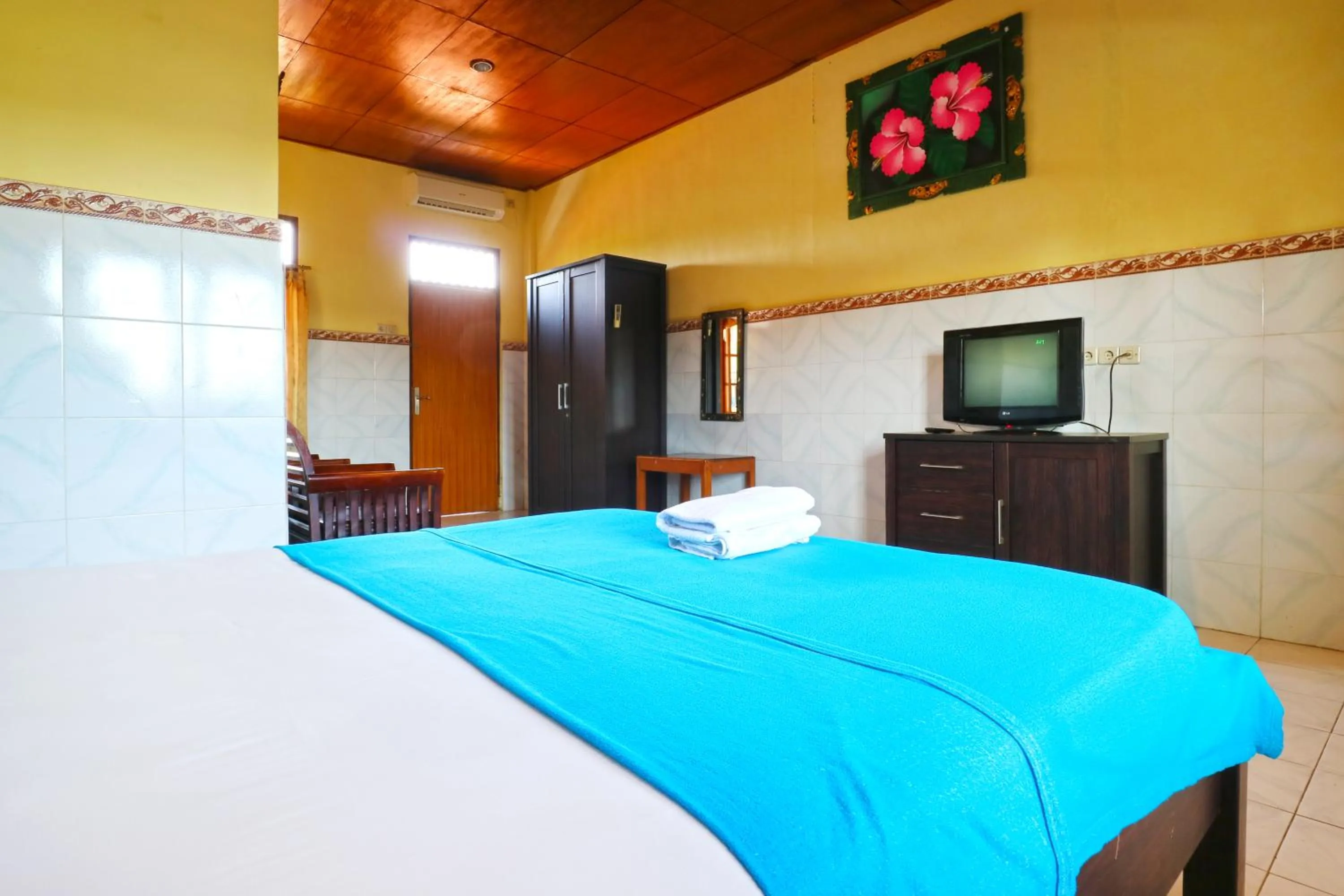 Bedroom, Bed in Gora Beach Inn