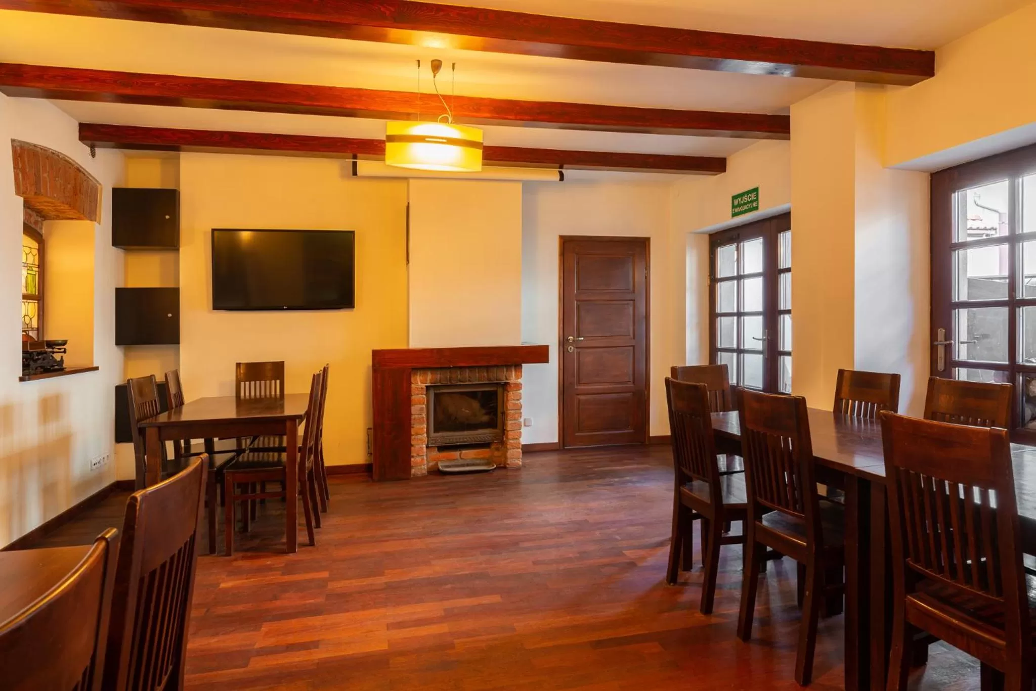 Communal lounge/ TV room in Hotel Beskid