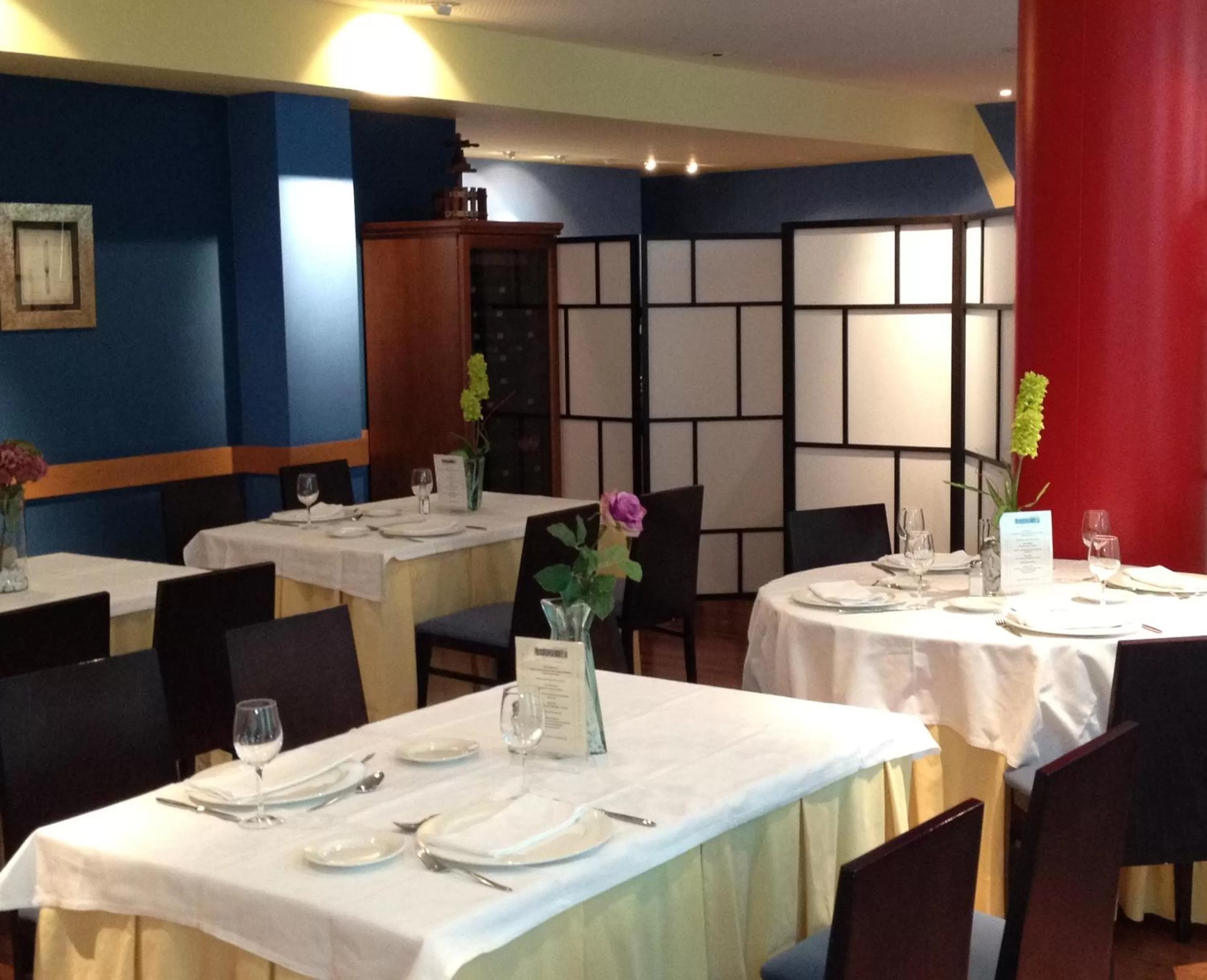Restaurant/places to eat in Hotel Torresport