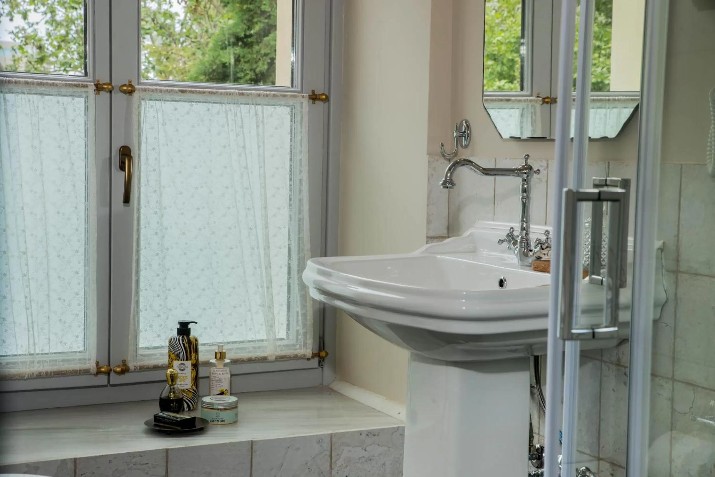 Kyria Boutique House