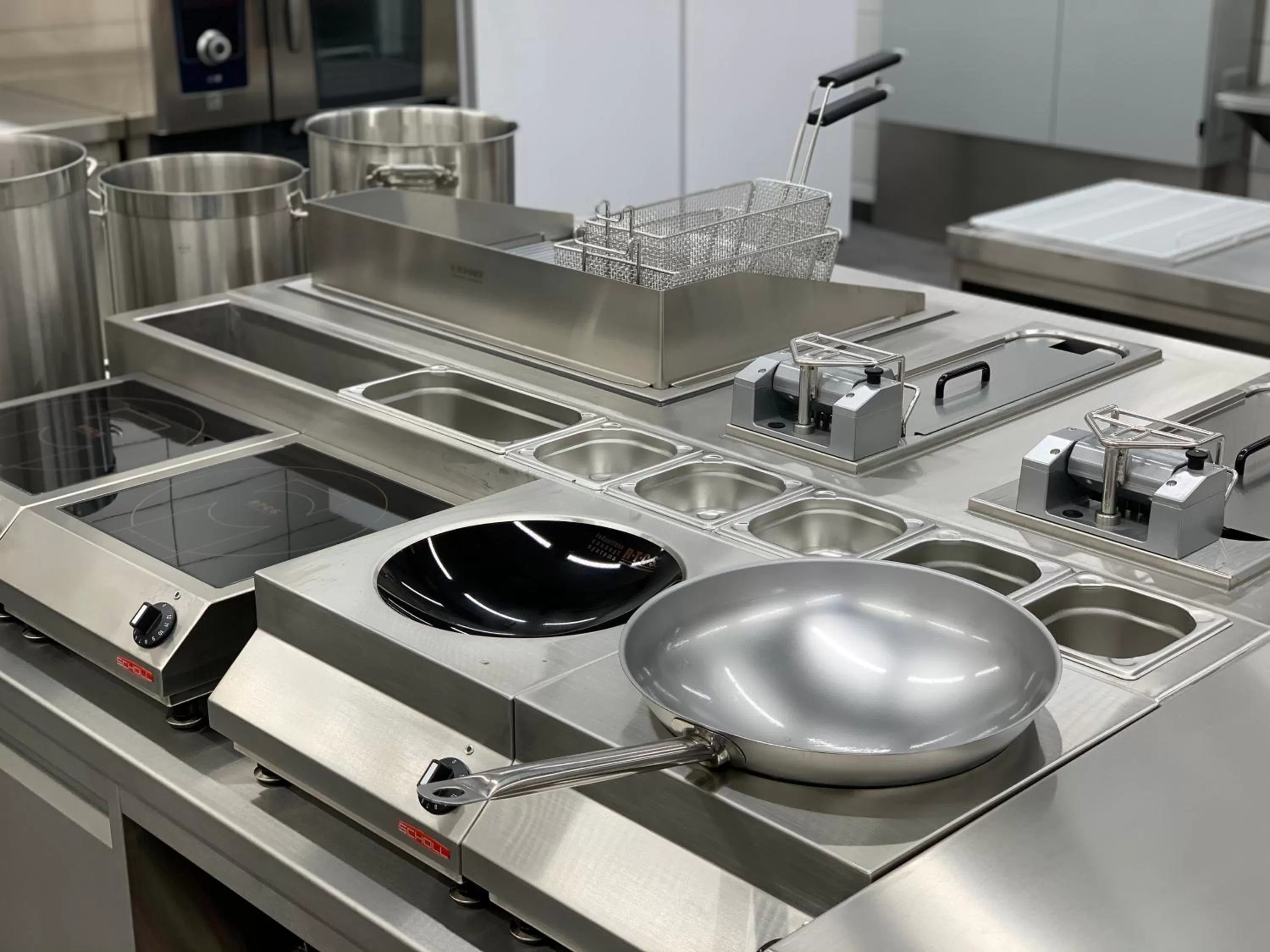 Restaurant/places to eat, Kitchen/Kitchenette in th Hotel Leipzig Messe