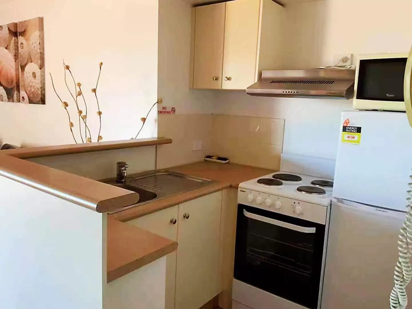 Kitchen or kitchenette in Windsurfer Resort