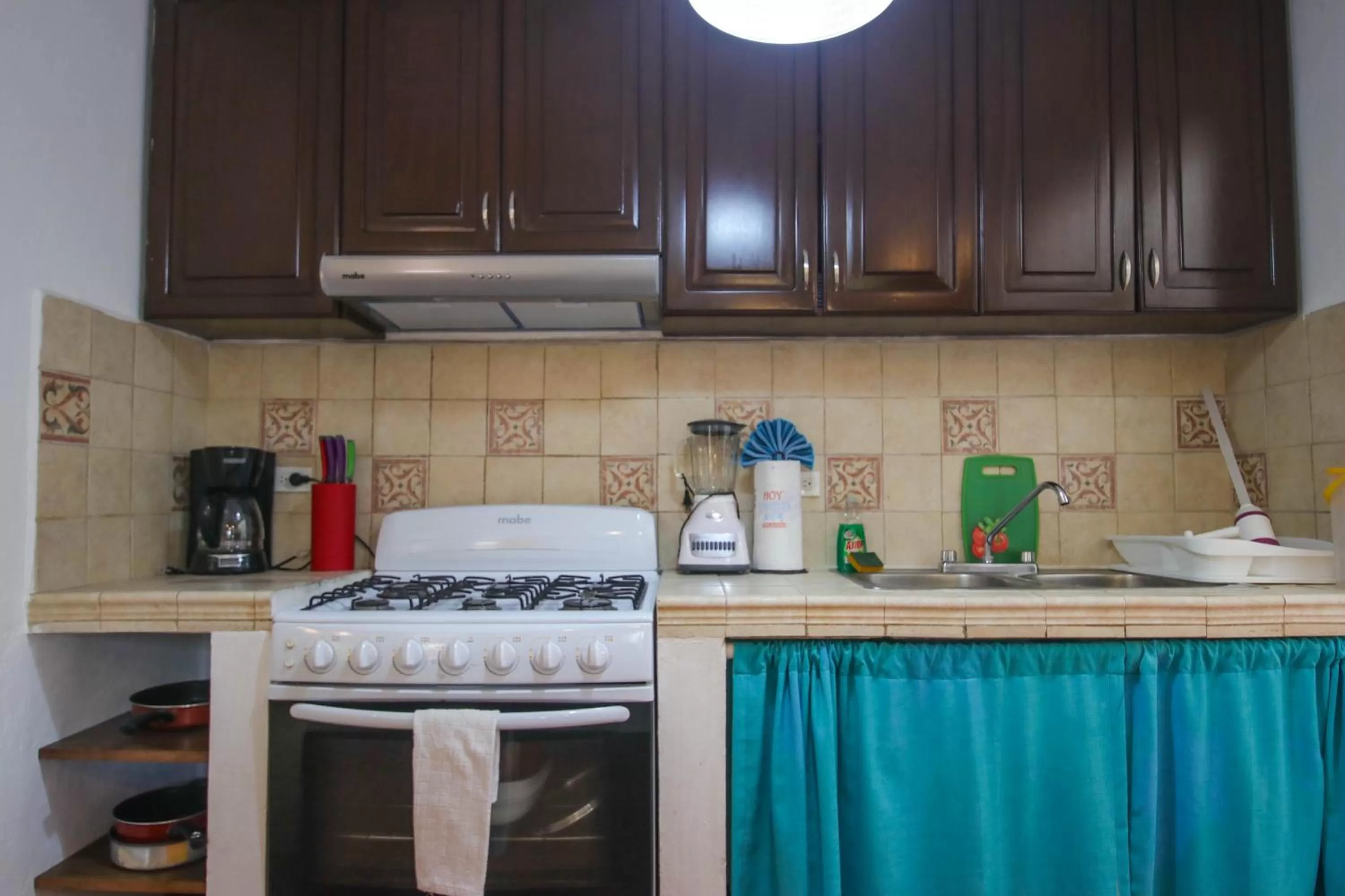 Kitchen or kitchenette in Hotel Villas Colibrí Suites & Bungalows