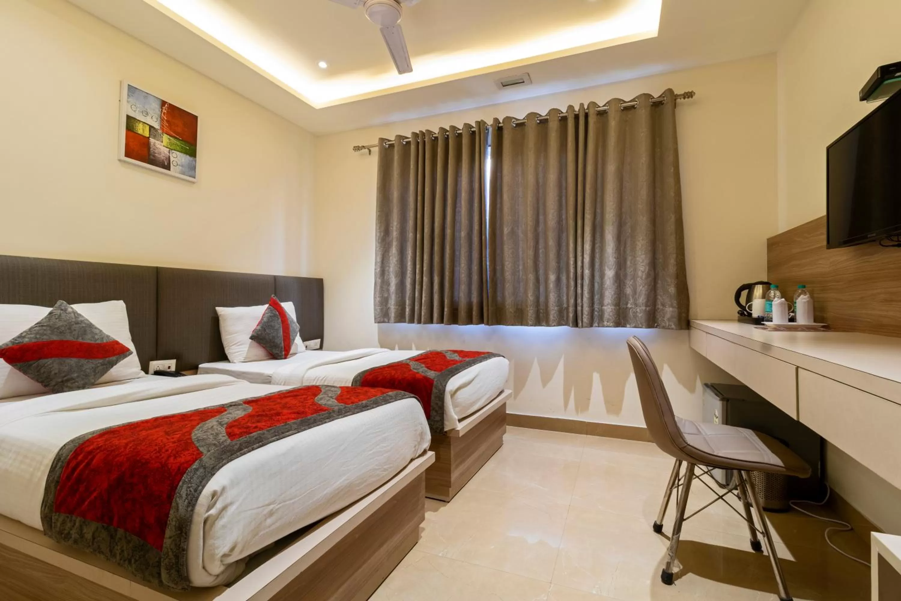 Bedroom, Bed in Hotel Tripple Tree - Karol Bagh