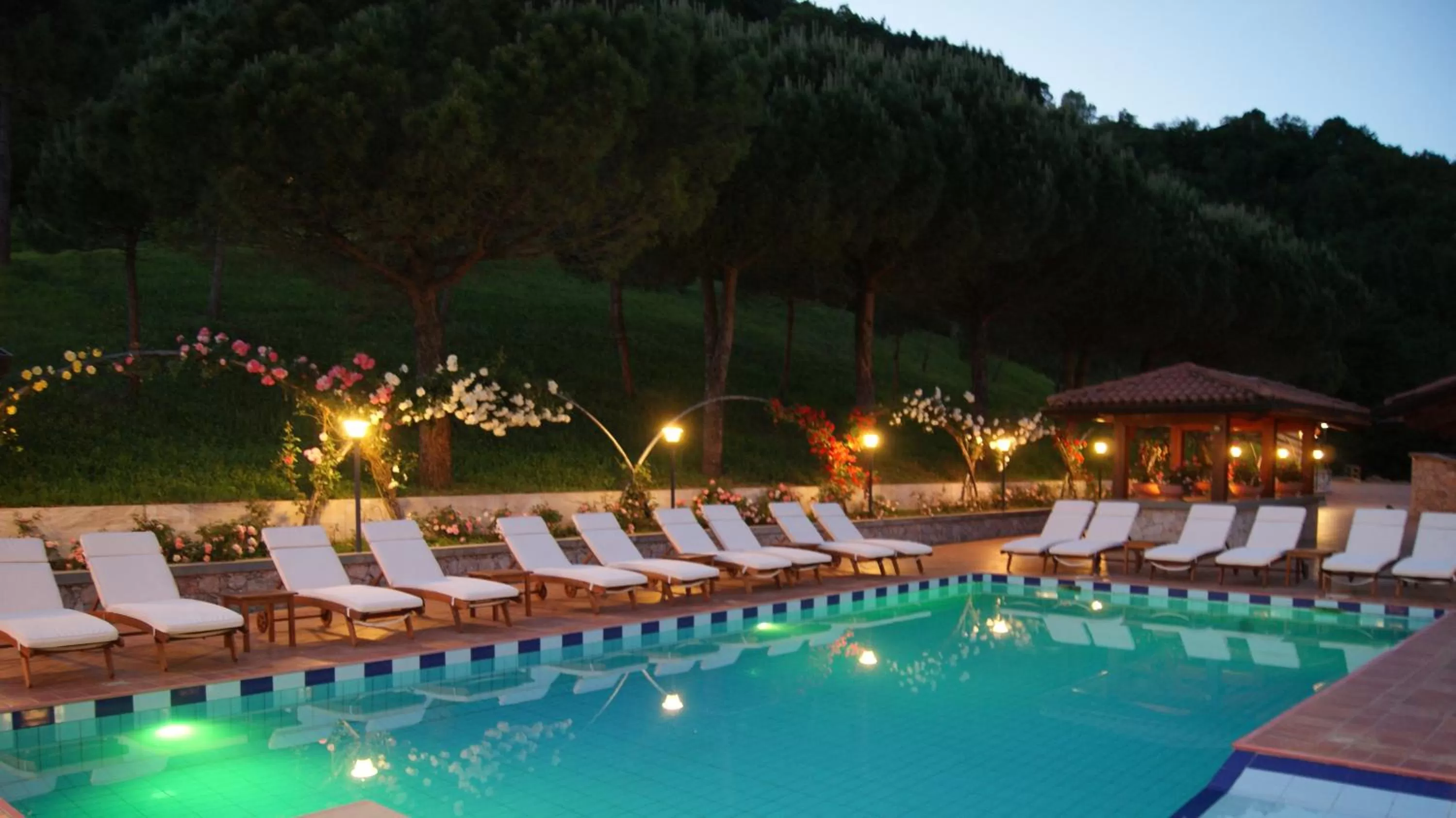 Swimming pool in Resort Ninfea San Pellegrino Terme