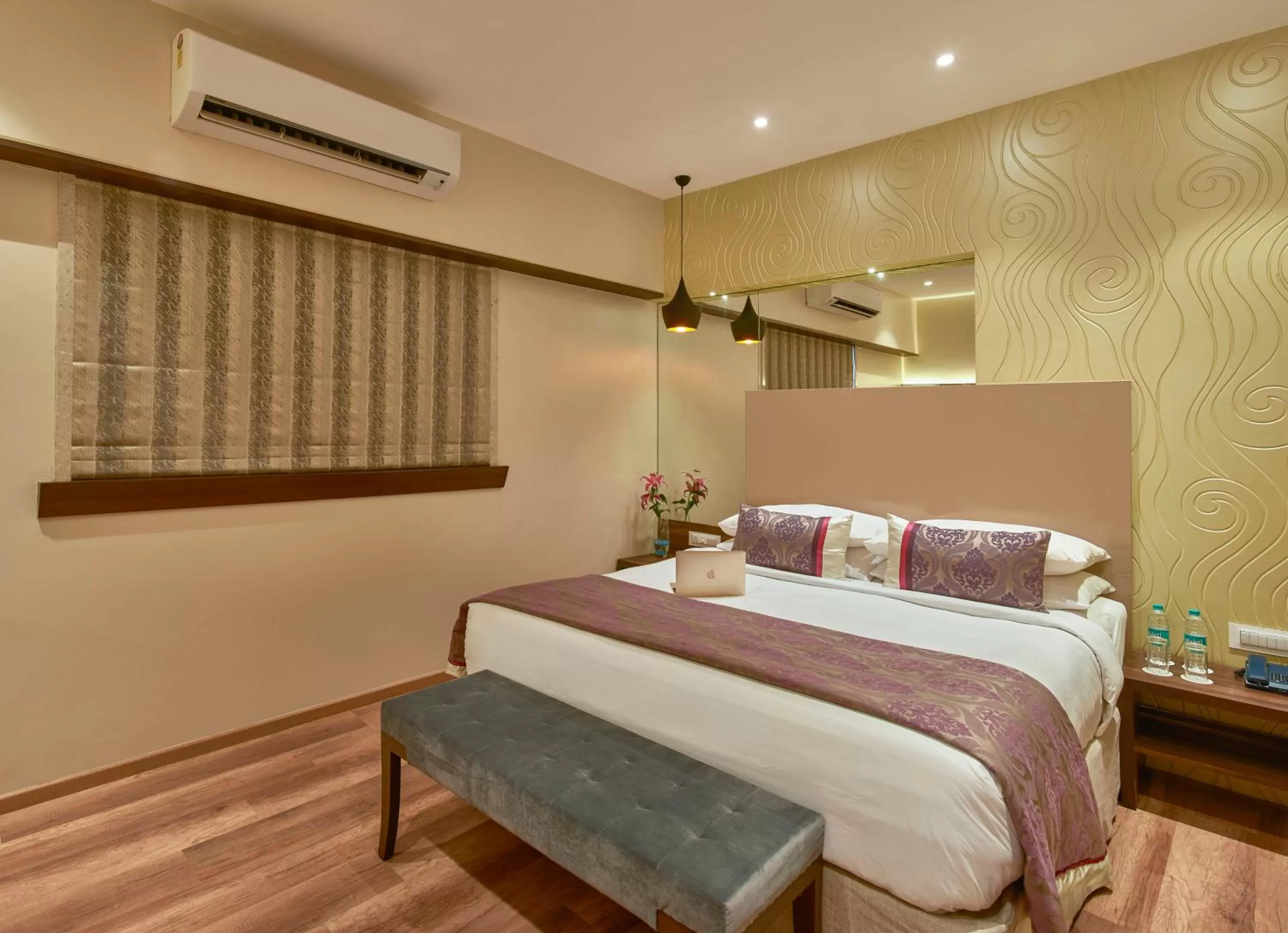 Bedroom, Bed in Hotel Bawa Regency