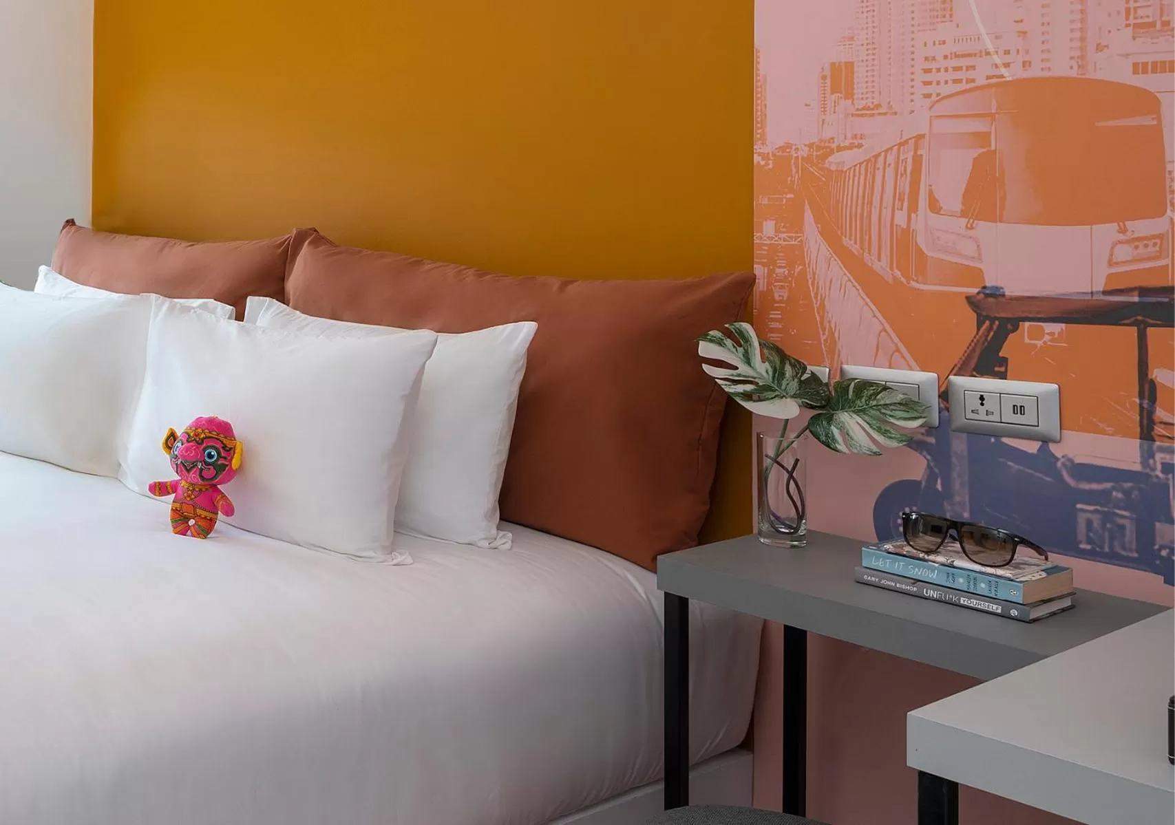 Bedroom, Bed in Jono Bangkok Asok Hotel