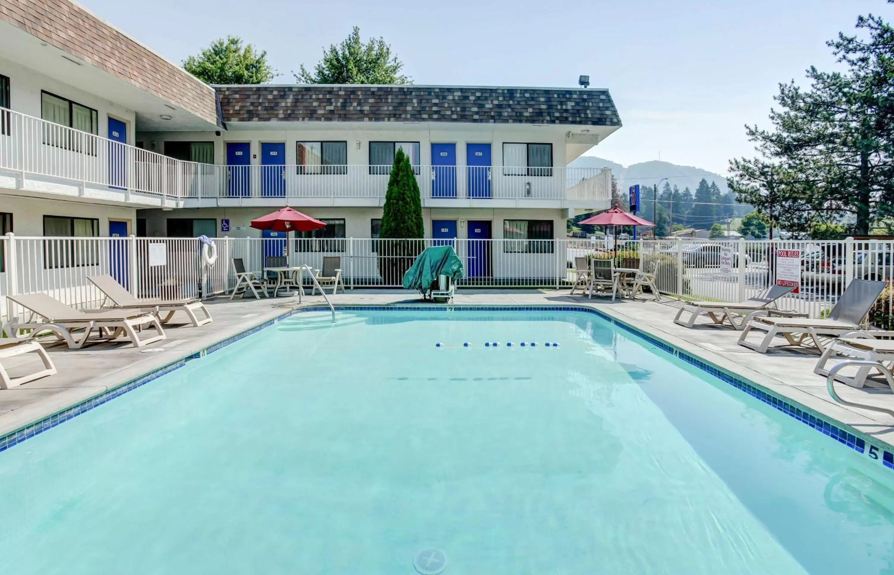 Pool view in Motel 6-Grants Pass, OR